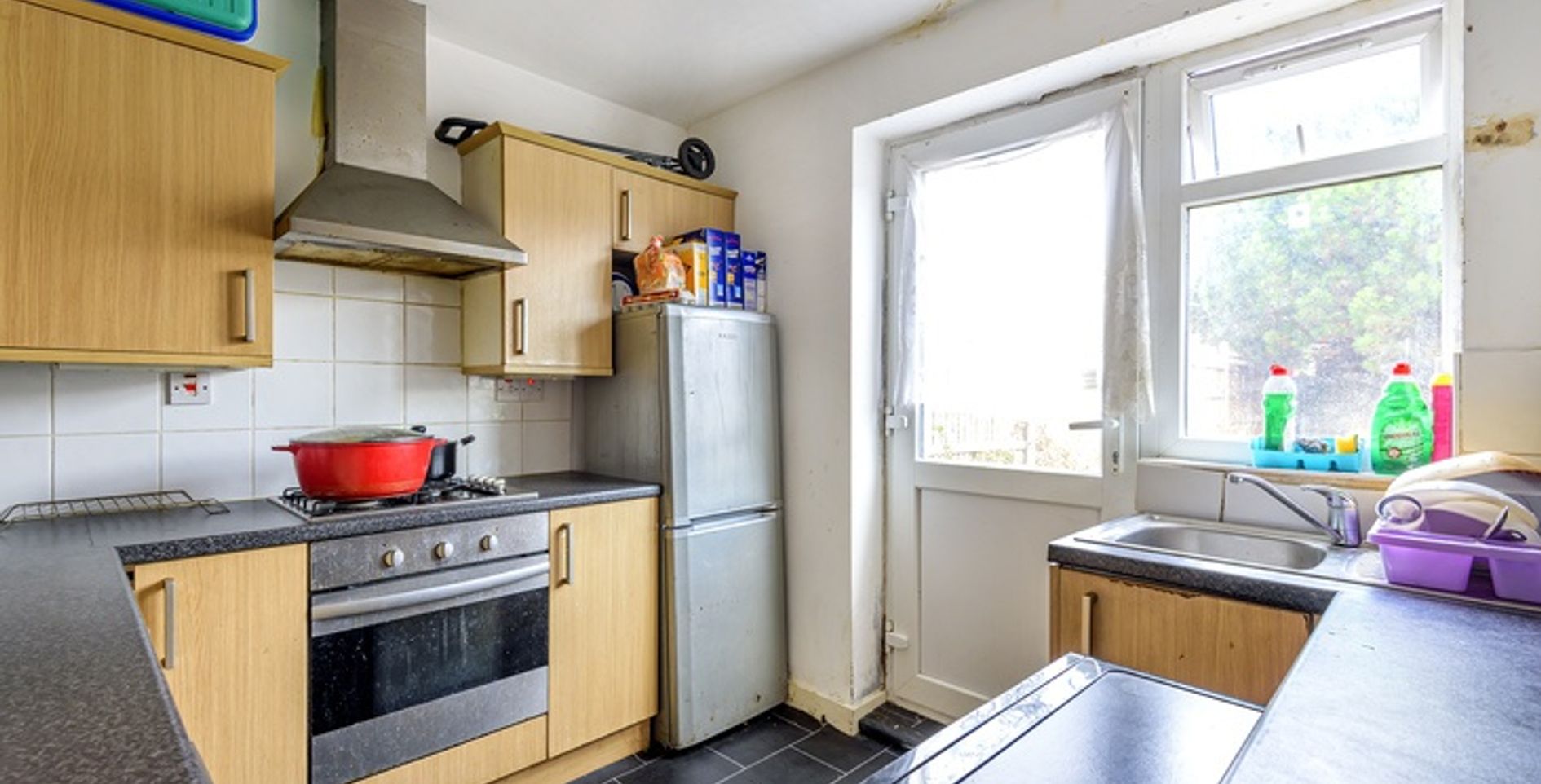 RM9 6BX 2 bedroom house in Dagenham Share to Buy