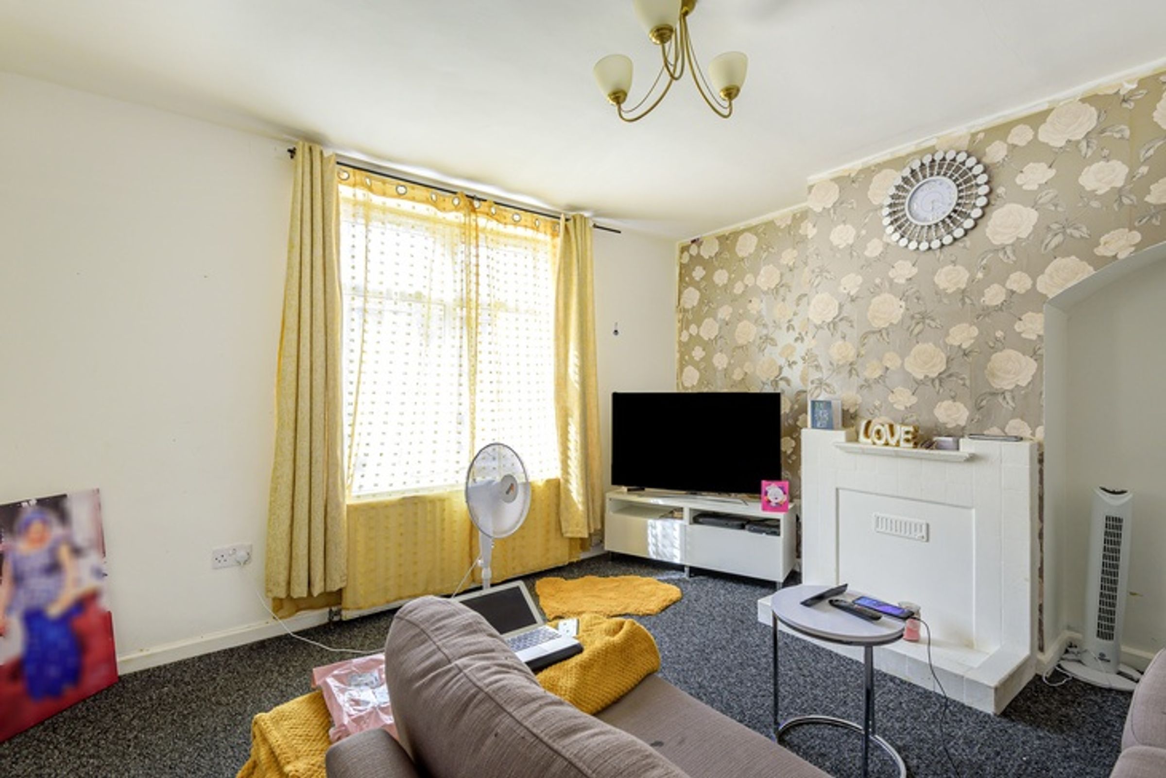 RM9 6BX 2 bedroom house in Dagenham Share to Buy