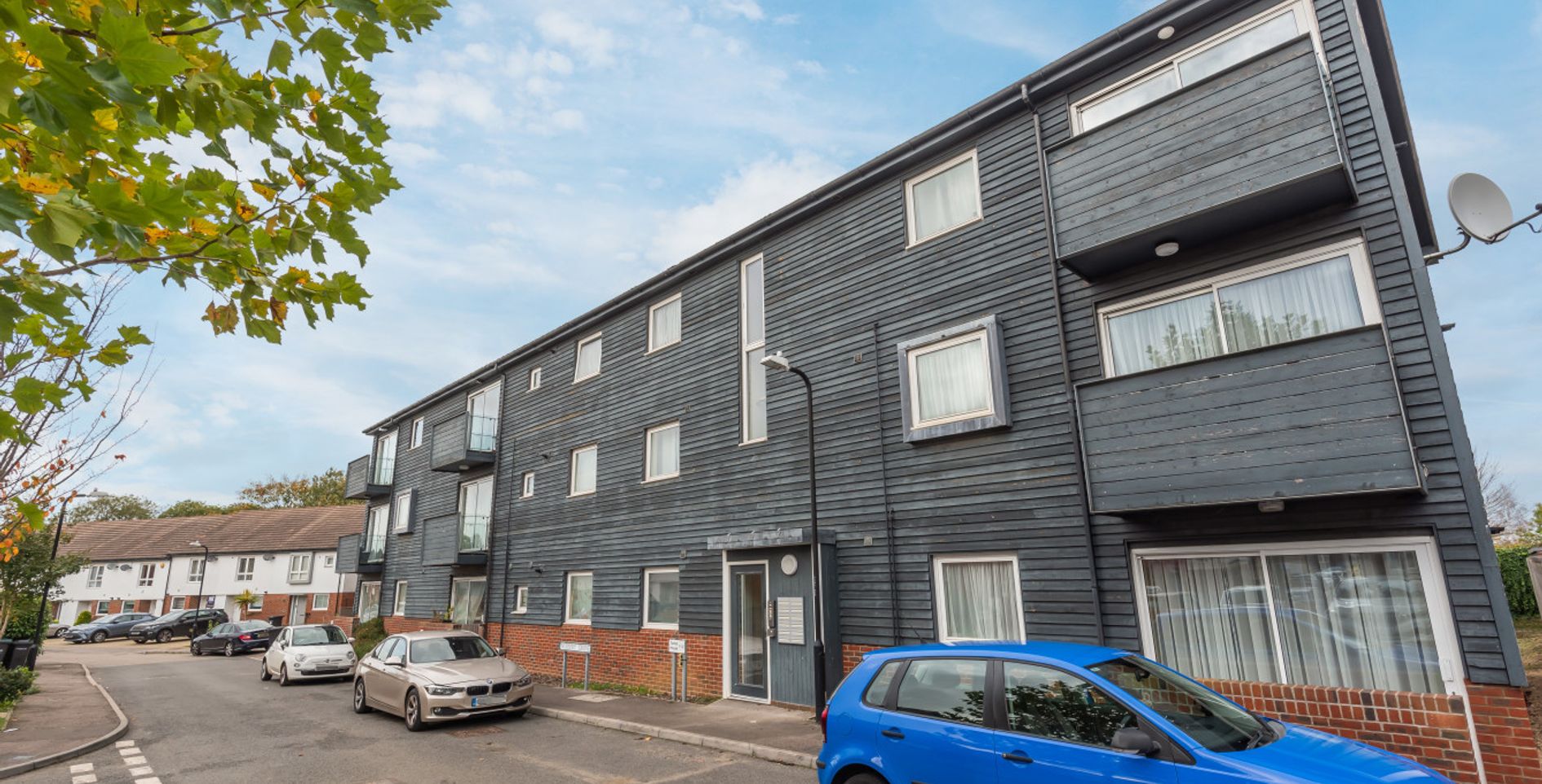 DA11 7BG 2 bedroom apartment in Gravesend Kent Share to Buy