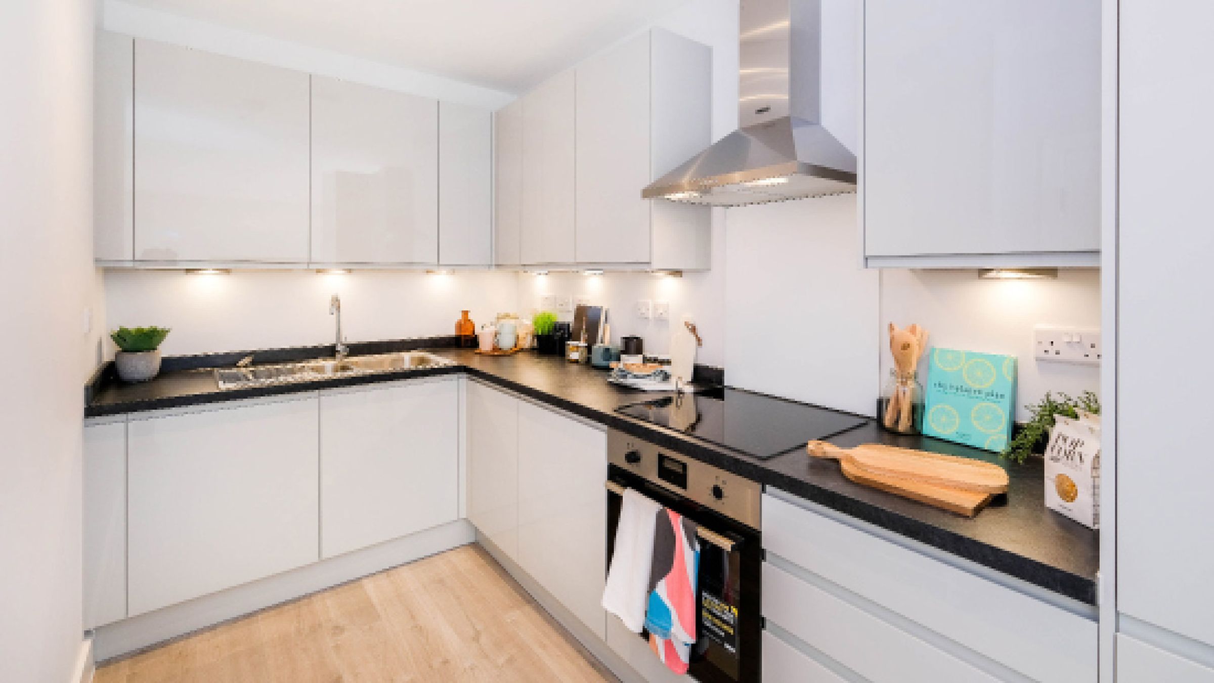 Merrielands, RM9 6SJ 2 bed apartment in Barking and Dagenham Share