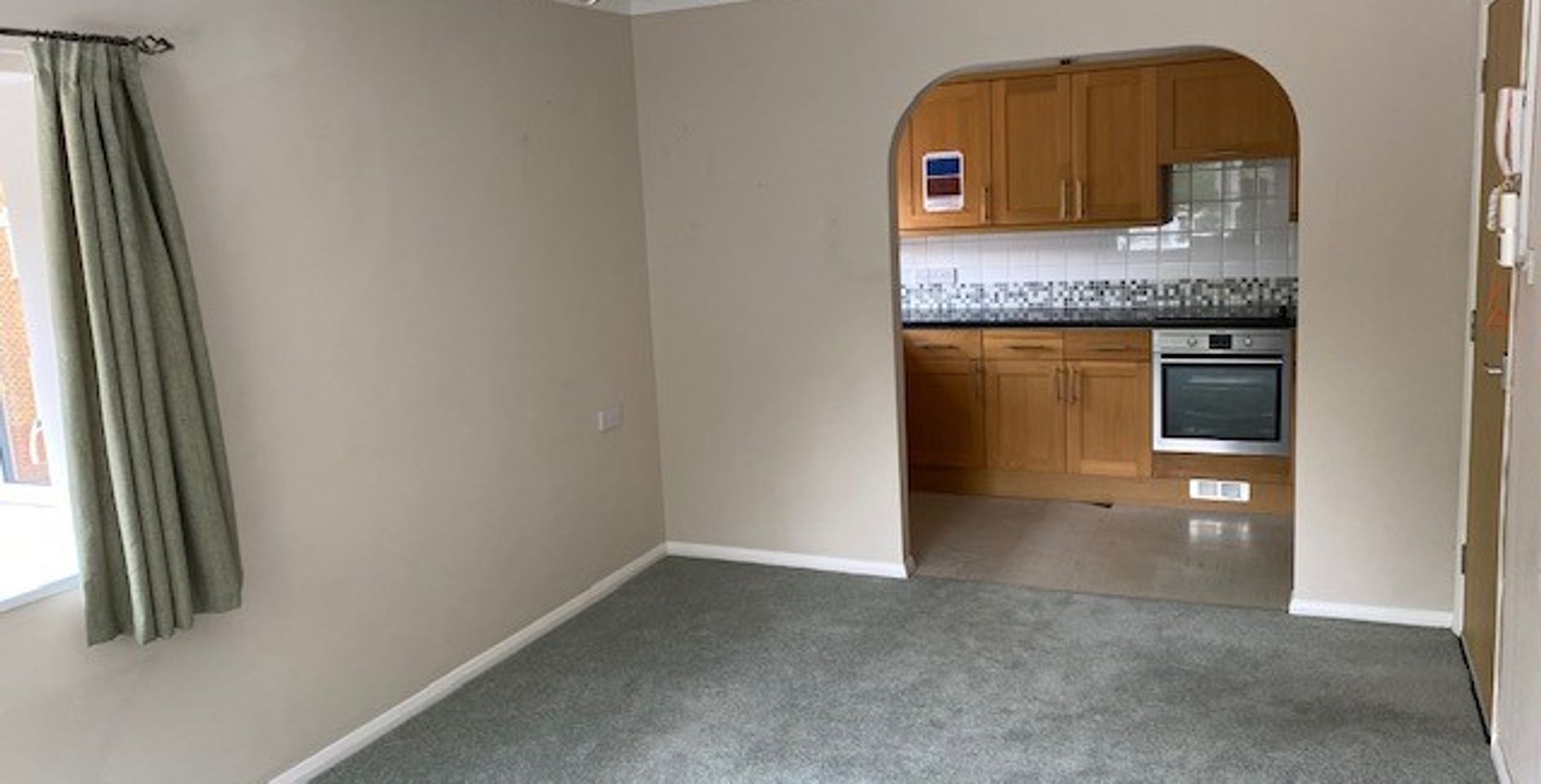 CR4 4NG 2 bedroom apartment in Merton Share to Buy