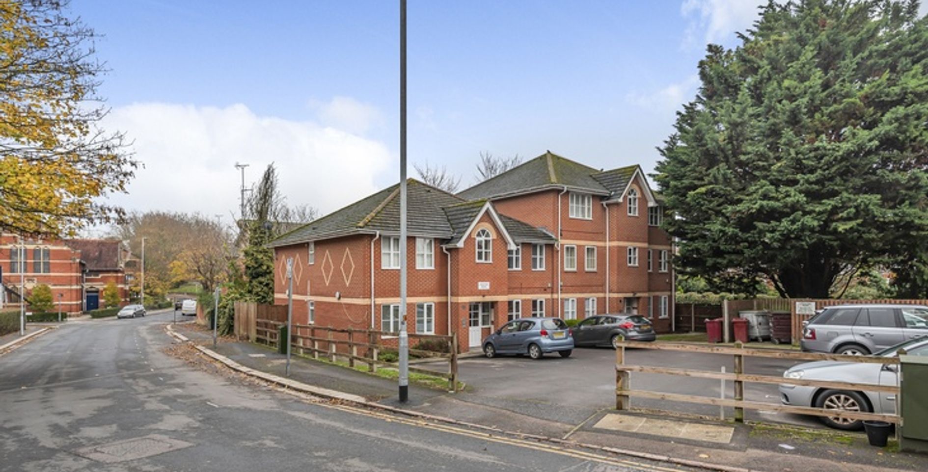 RG1 6HD 1 bedroom apartment in Reading Share to Buy