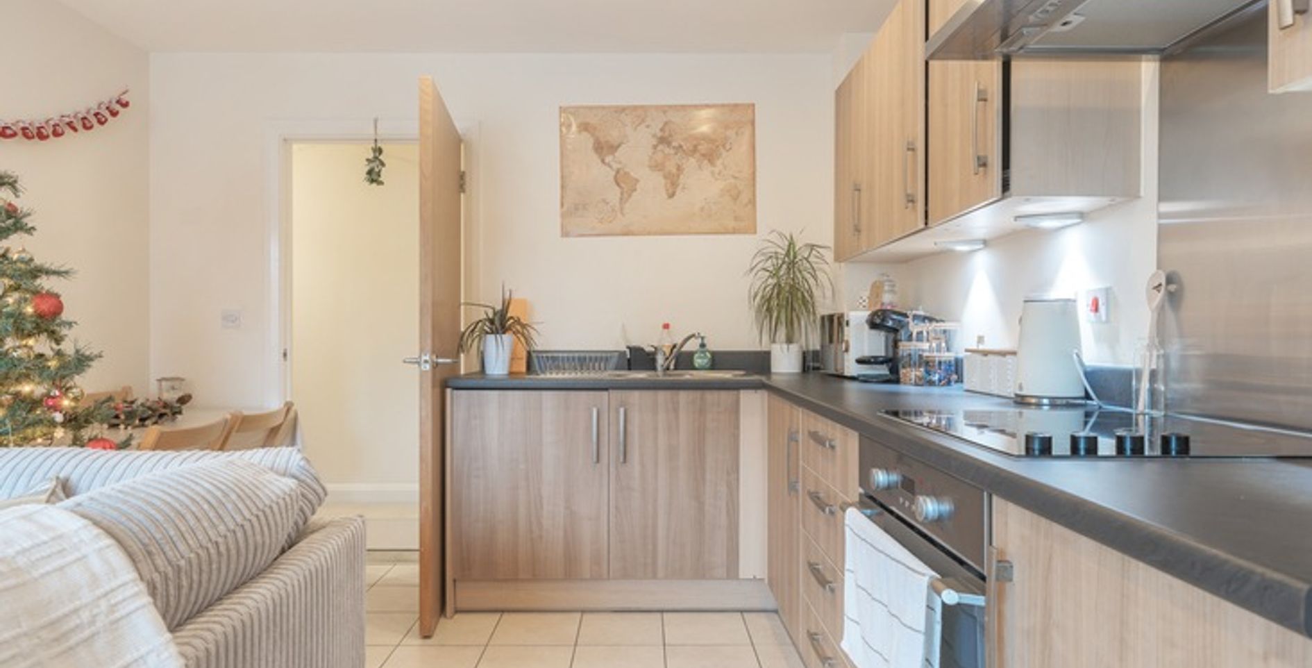 KT17 1SN 1 bedroom apartment in Epsom Share to Buy