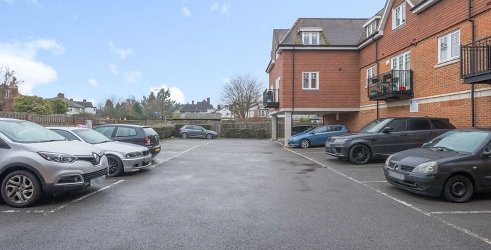 KT17 1SN 1 bedroom apartment in Epsom Share to Buy