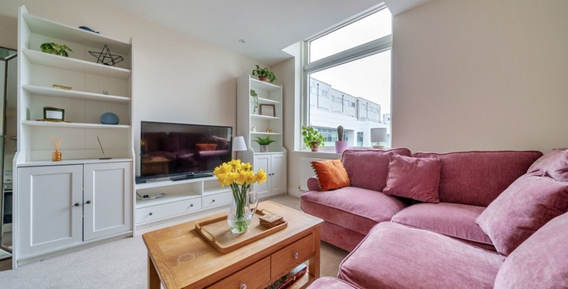 AL7 1GS 2 bedroom apartment in Welwyn Garden City Share to Buy