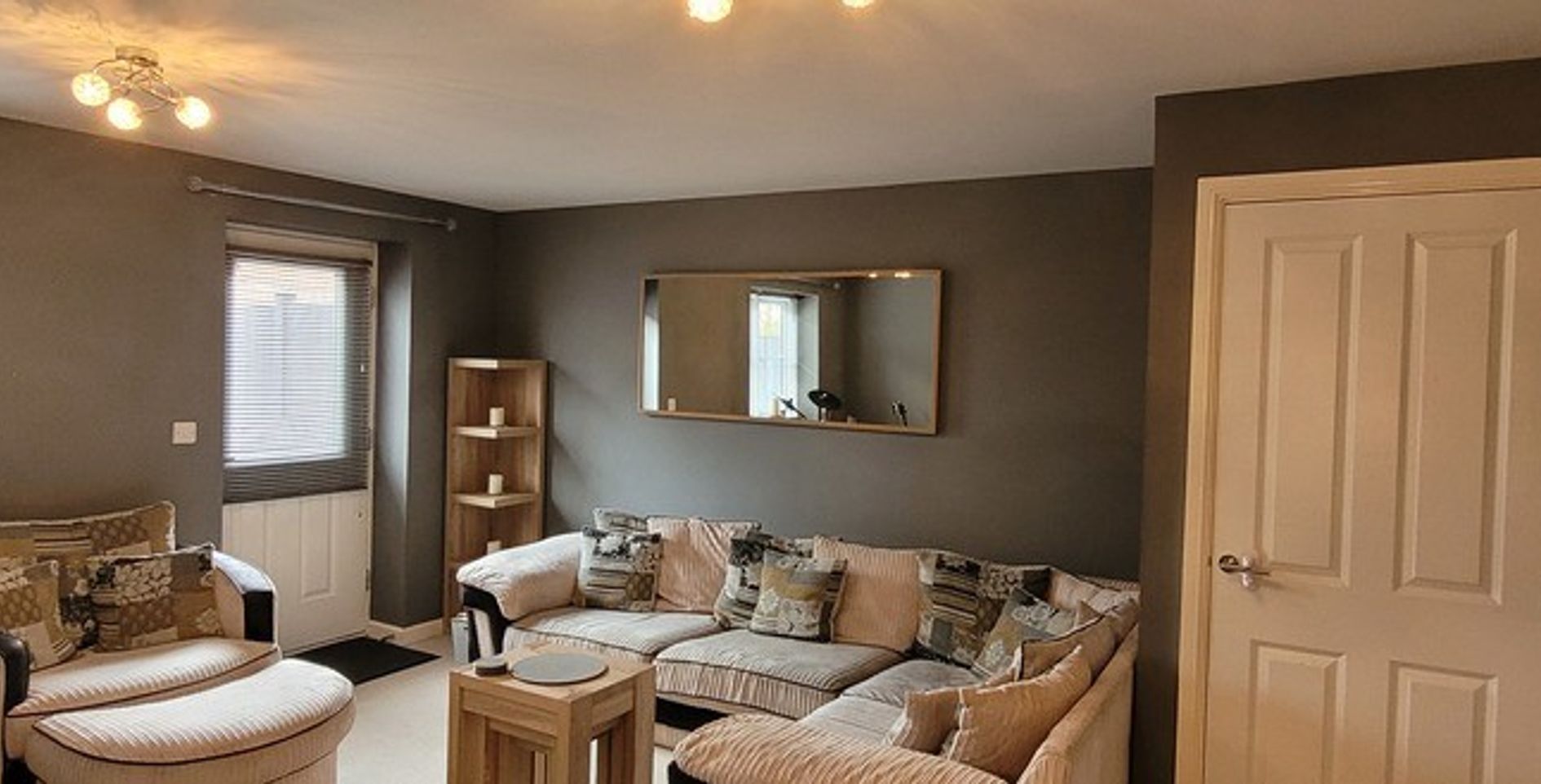 RH6 9FB 3 bedroom house in Horley Share to Buy