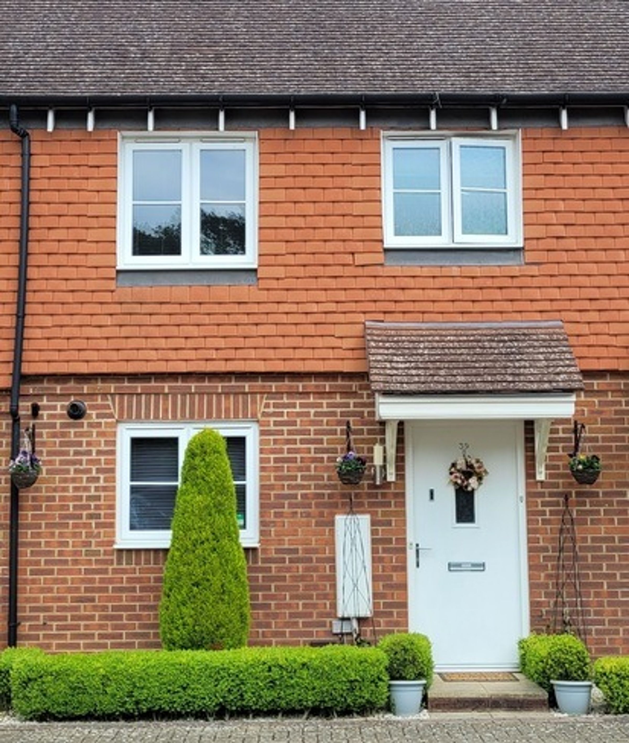 RH6 9FB 3 bedroom house in Horley Share to Buy