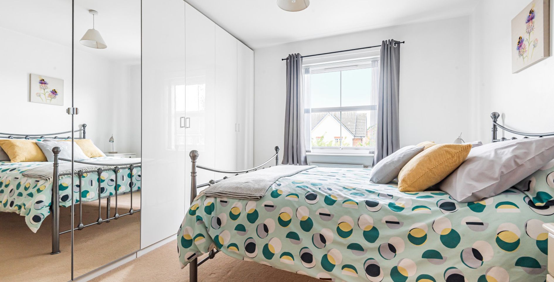 GU14 6FZ 2 bedroom apartment in Farnborough Hampshire Share to Buy