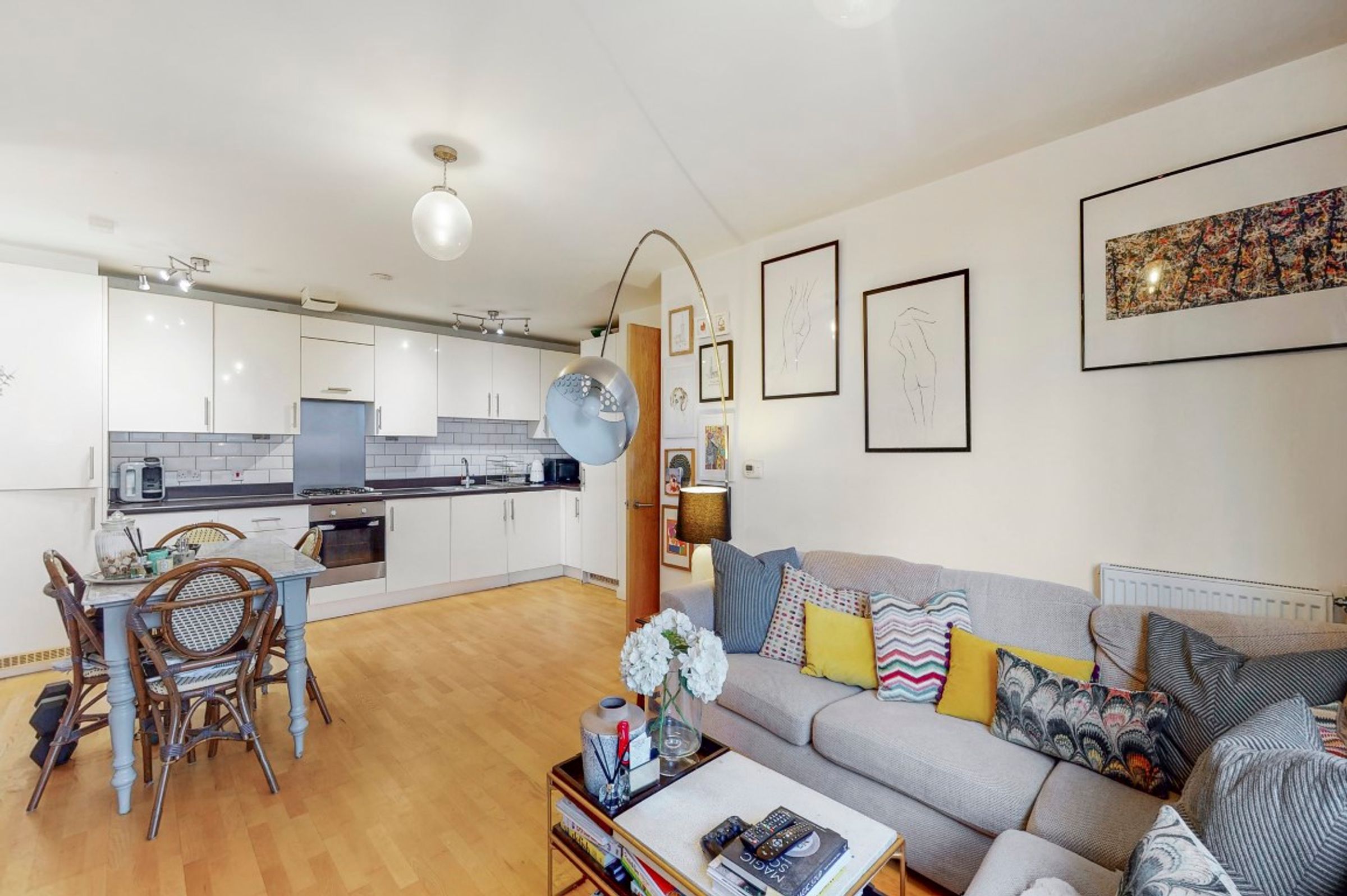 N1 7NA 2 bedroom apartment in Hackney Share to Buy