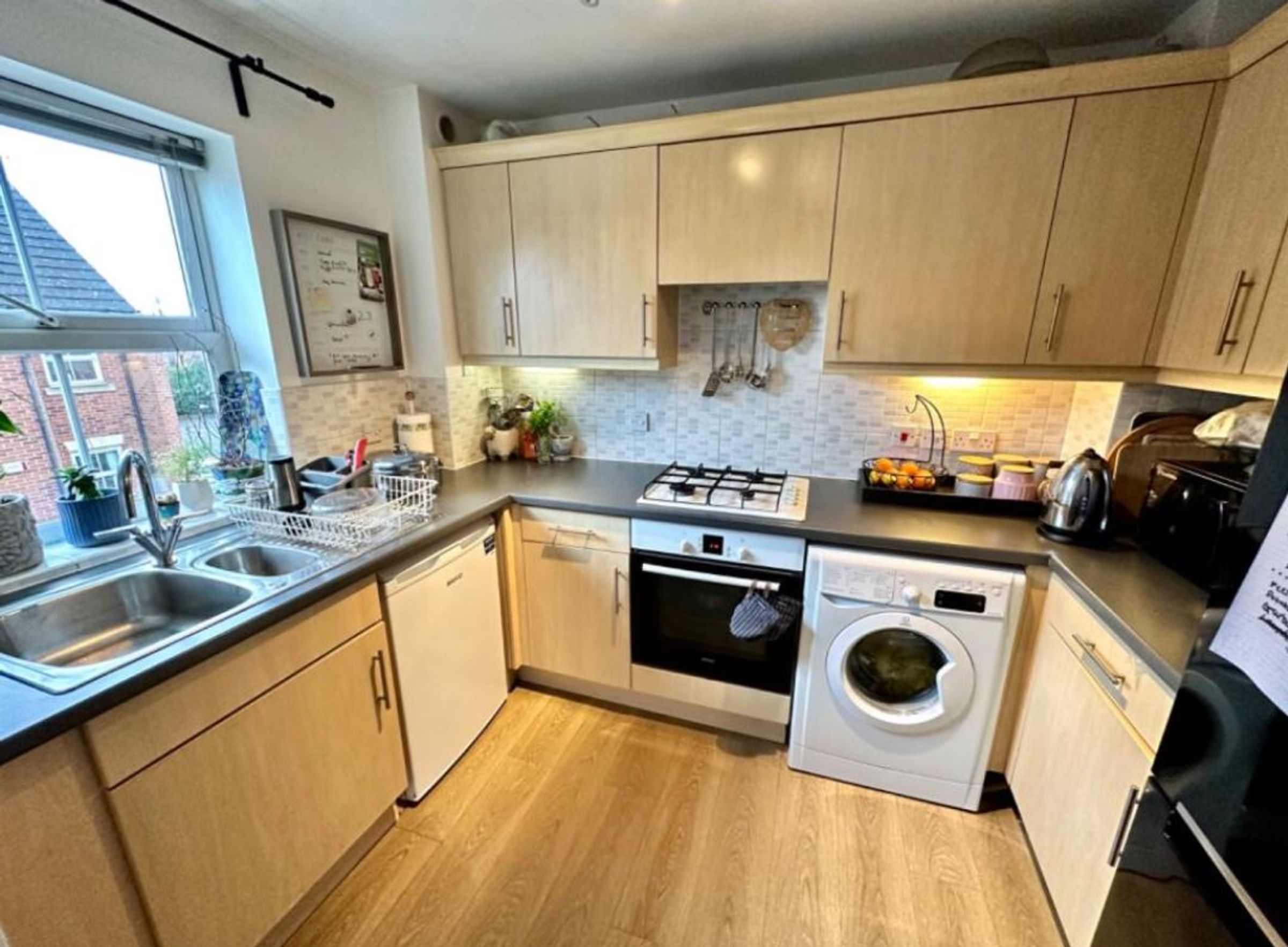 CV11 4BA 2 bedroom apartment in Nuneaton Warwickshire Share to Buy