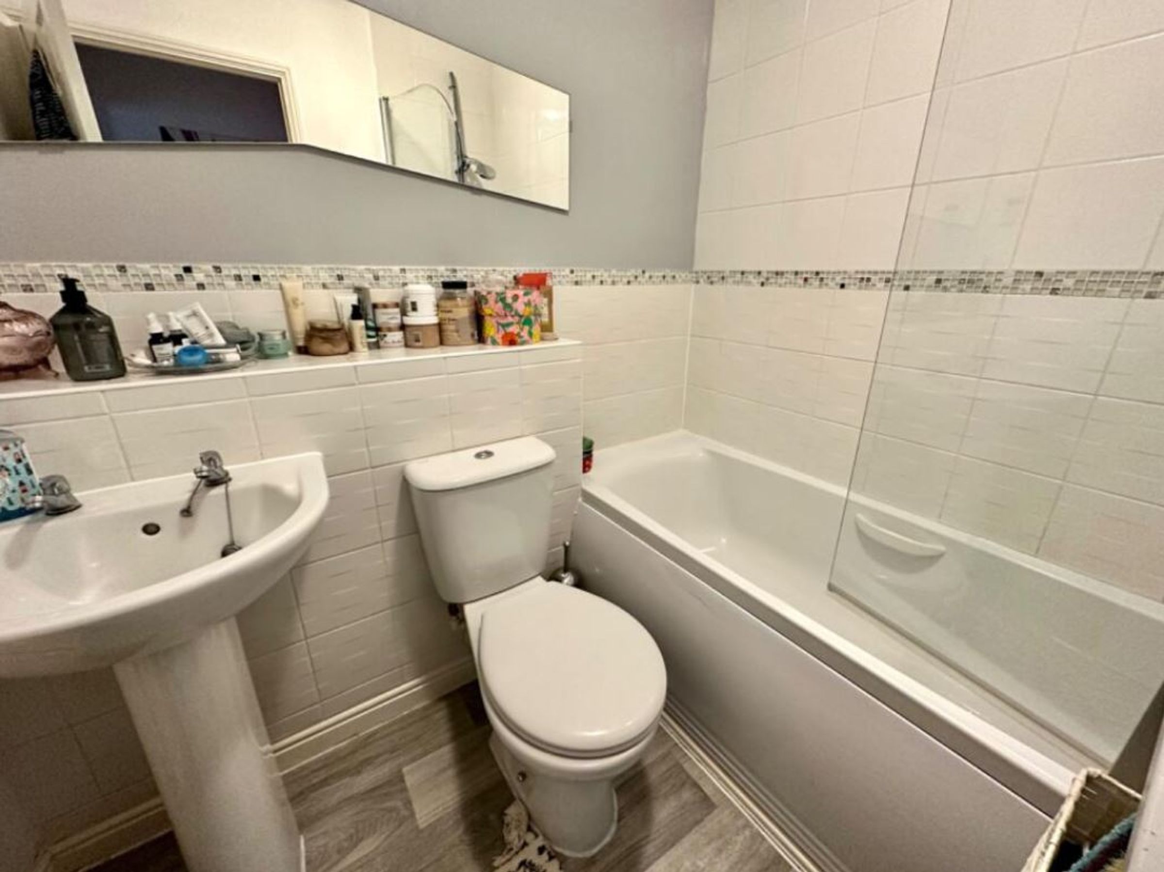 CV11 4BA 2 bedroom apartment in Nuneaton Warwickshire Share to Buy