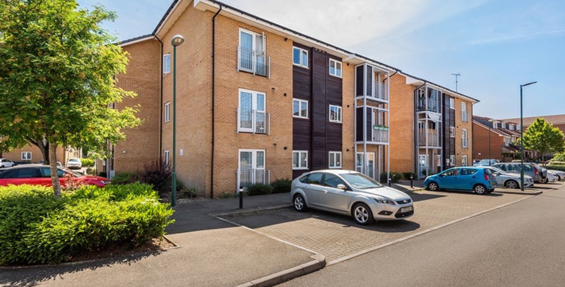 SM6 9BP 1 bedroom apartment in Wallington Share to Buy