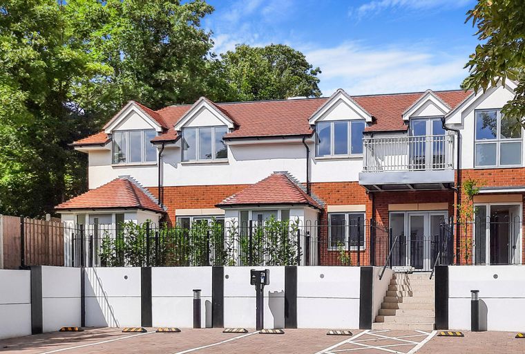 28 Russell Hill, Purley CR8 2JA, Purley Croydon Hexagon Housing