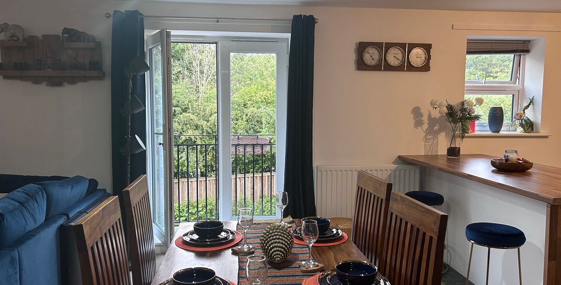 RH13 9AF 2 bedroom apartment in Southwater West Sussex Share to Buy