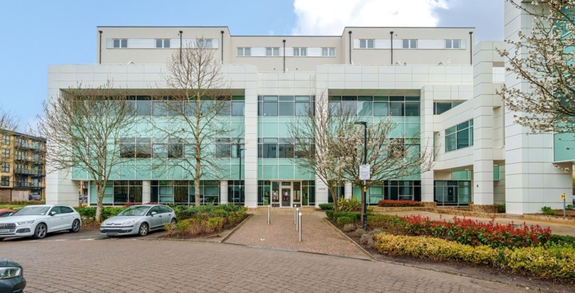 AL7 1GS 2 bedroom apartment in Welwyn Garden City Share to Buy