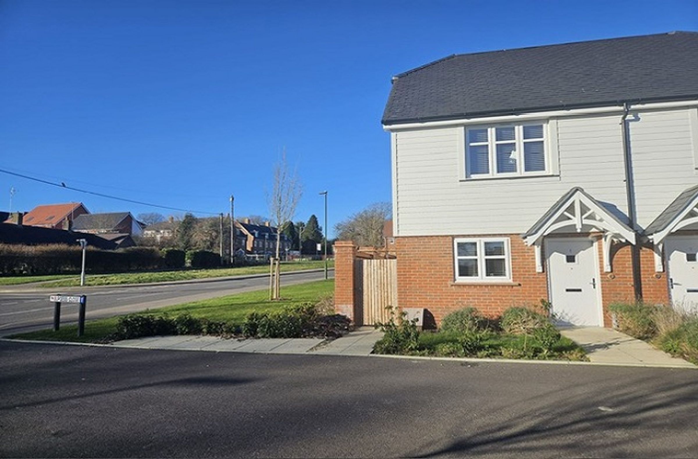 RH13 9JR 2 bedroom house in Southwater West Sussex Share to Buy