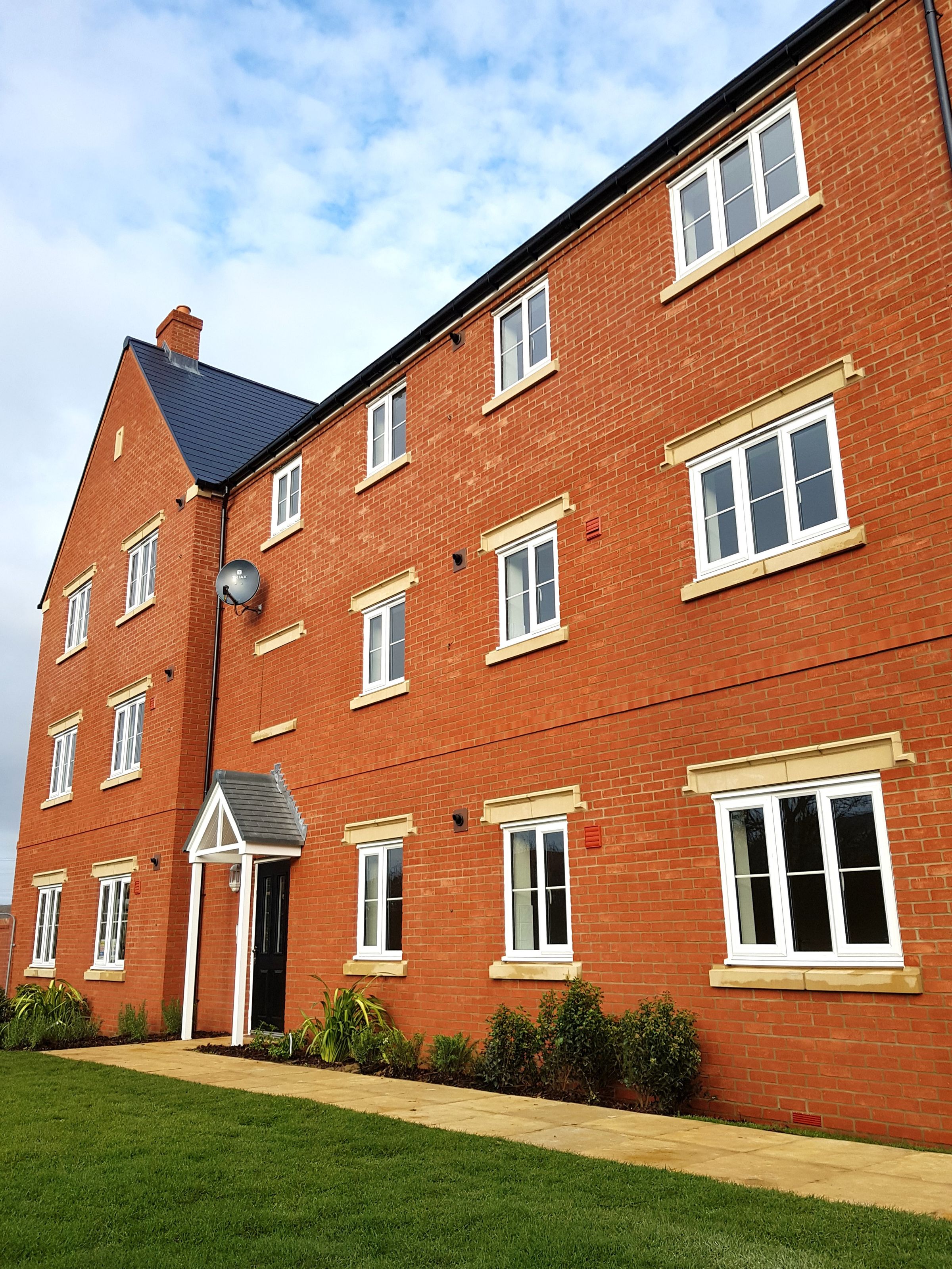 Marston Fields, MK43 2AE 2 bed apartment in Marston Moretaine Bedfordshire Share to Buy