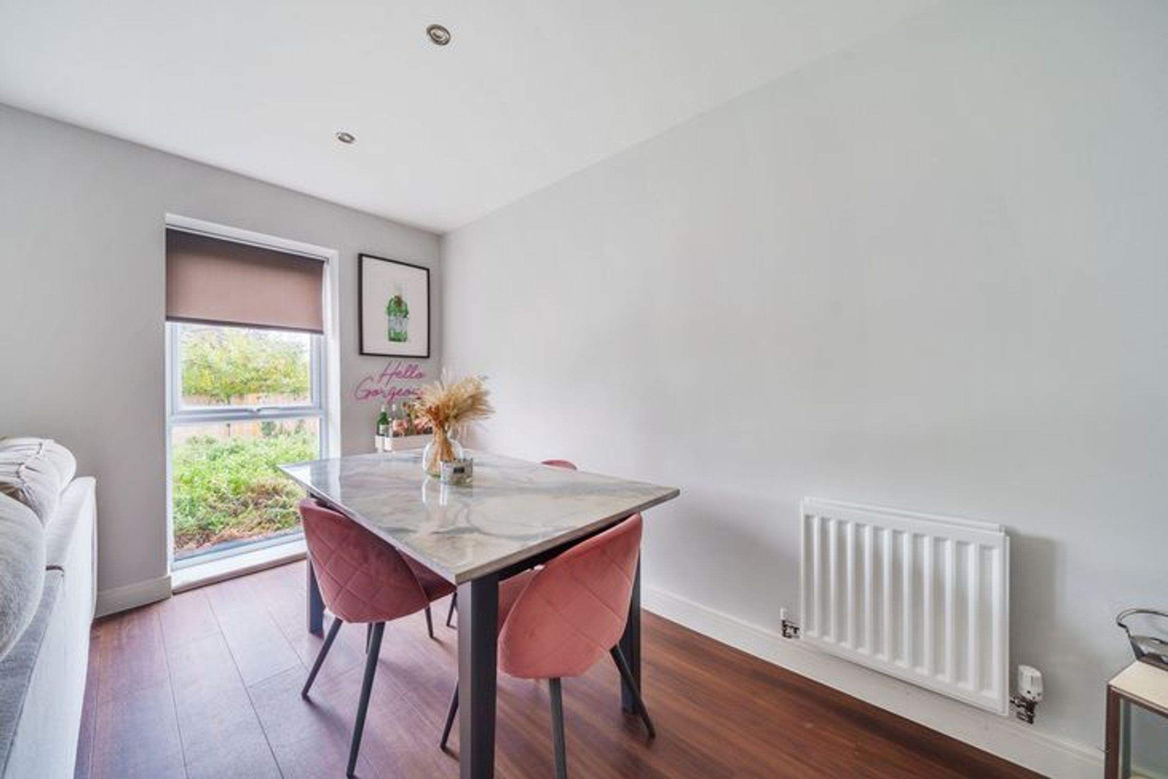 KT15 2FL 1 bedroom apartment in Addlestone Share to Buy