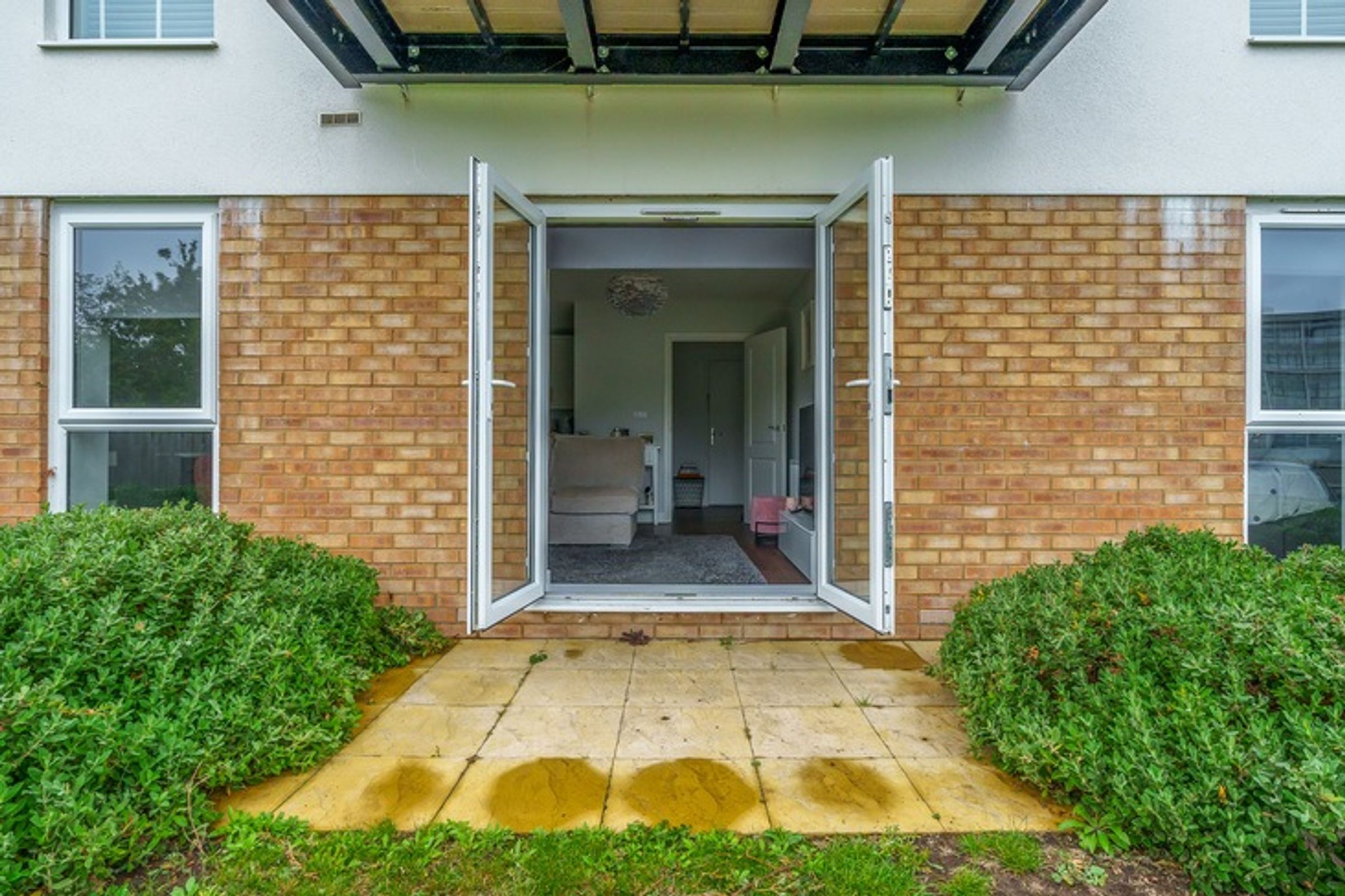 KT15 2FL 1 bedroom apartment in Addlestone Share to Buy