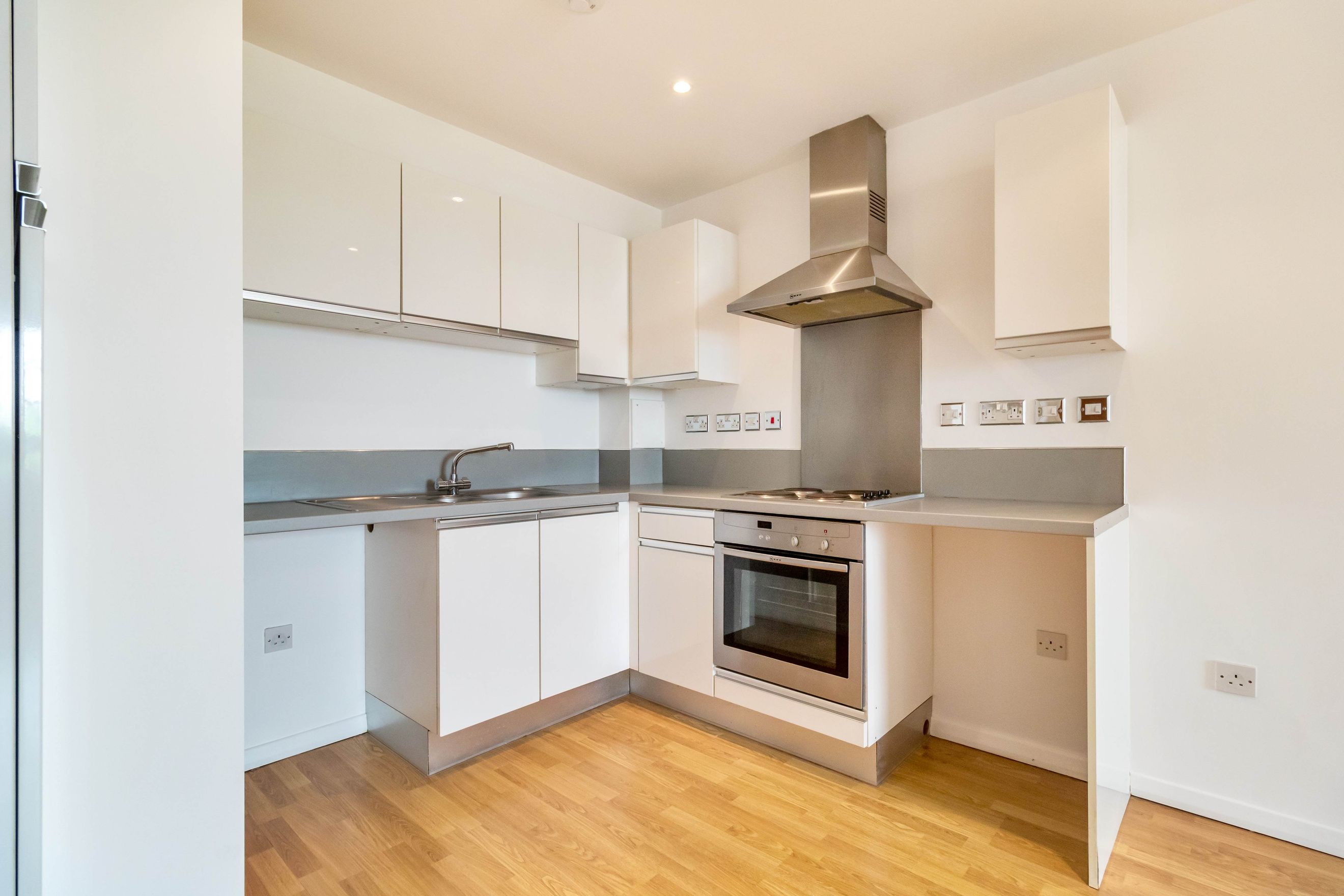 Property photo 3 of 8 for Limeharbour