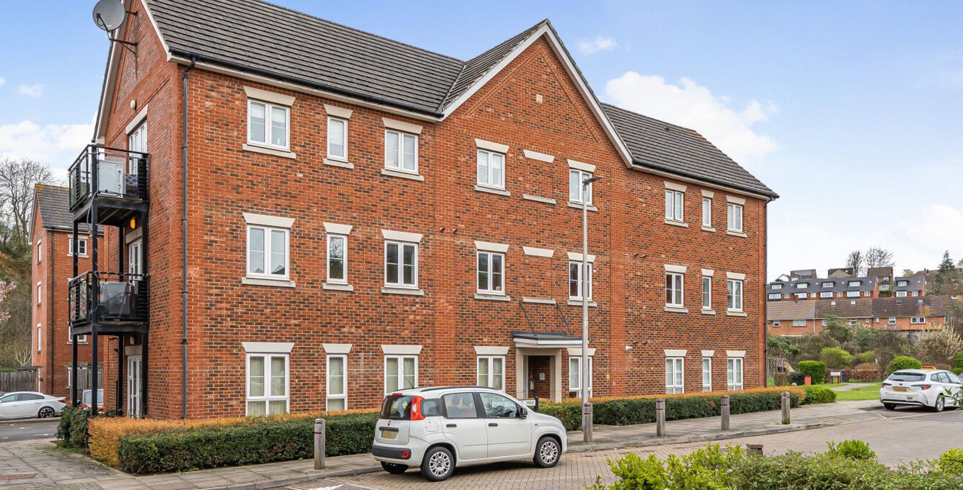 ME2 2GU 2 bedroom apartment in Strood Medway Share to Buy