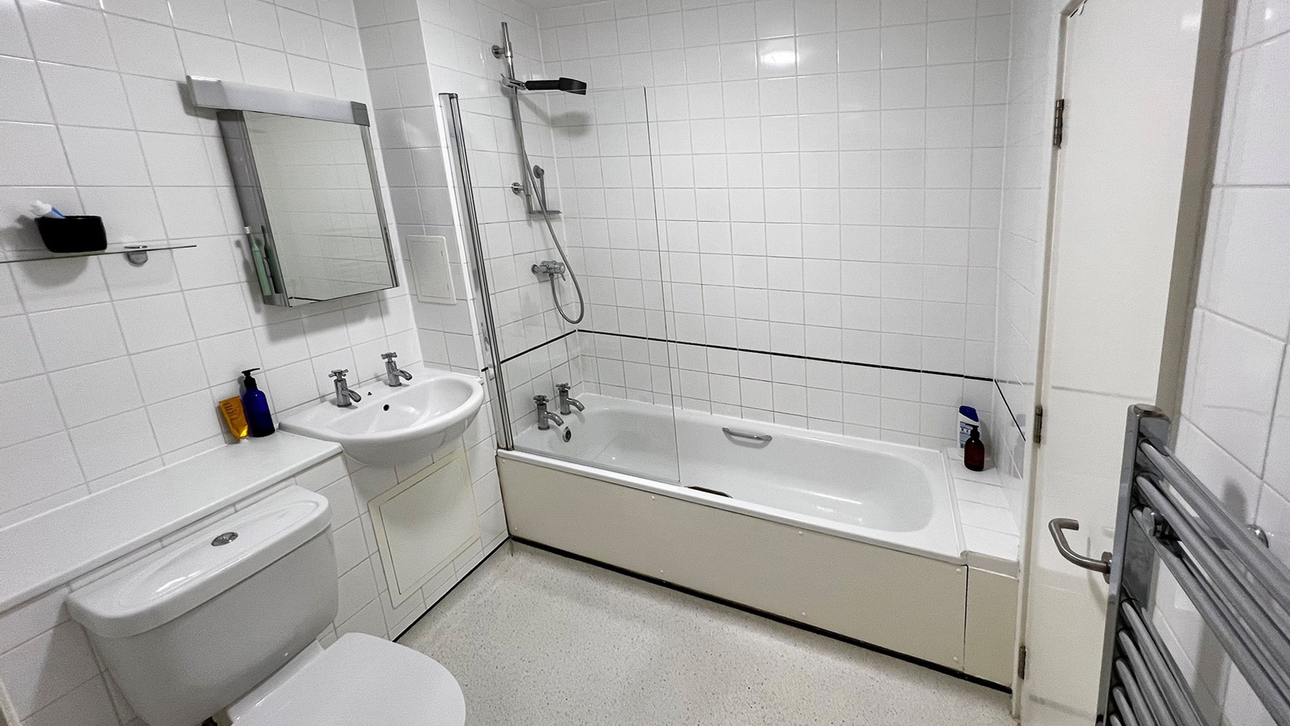 Property photo 2 of 14 for Gallagher House, 15 Collent Street