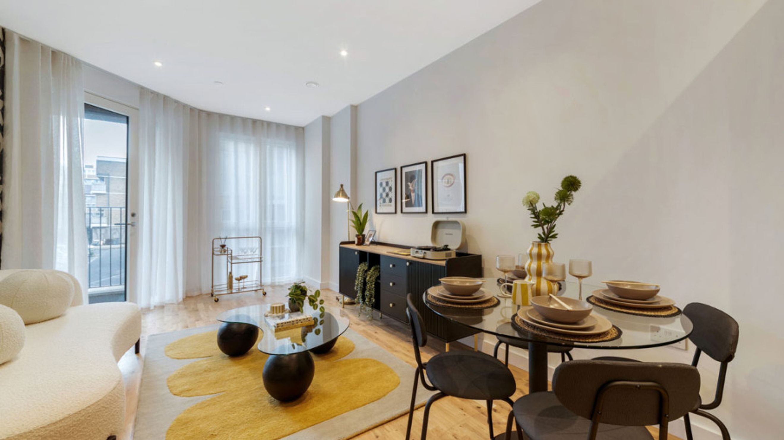 Property photo 4 of 19 for 4 Yelverton Road