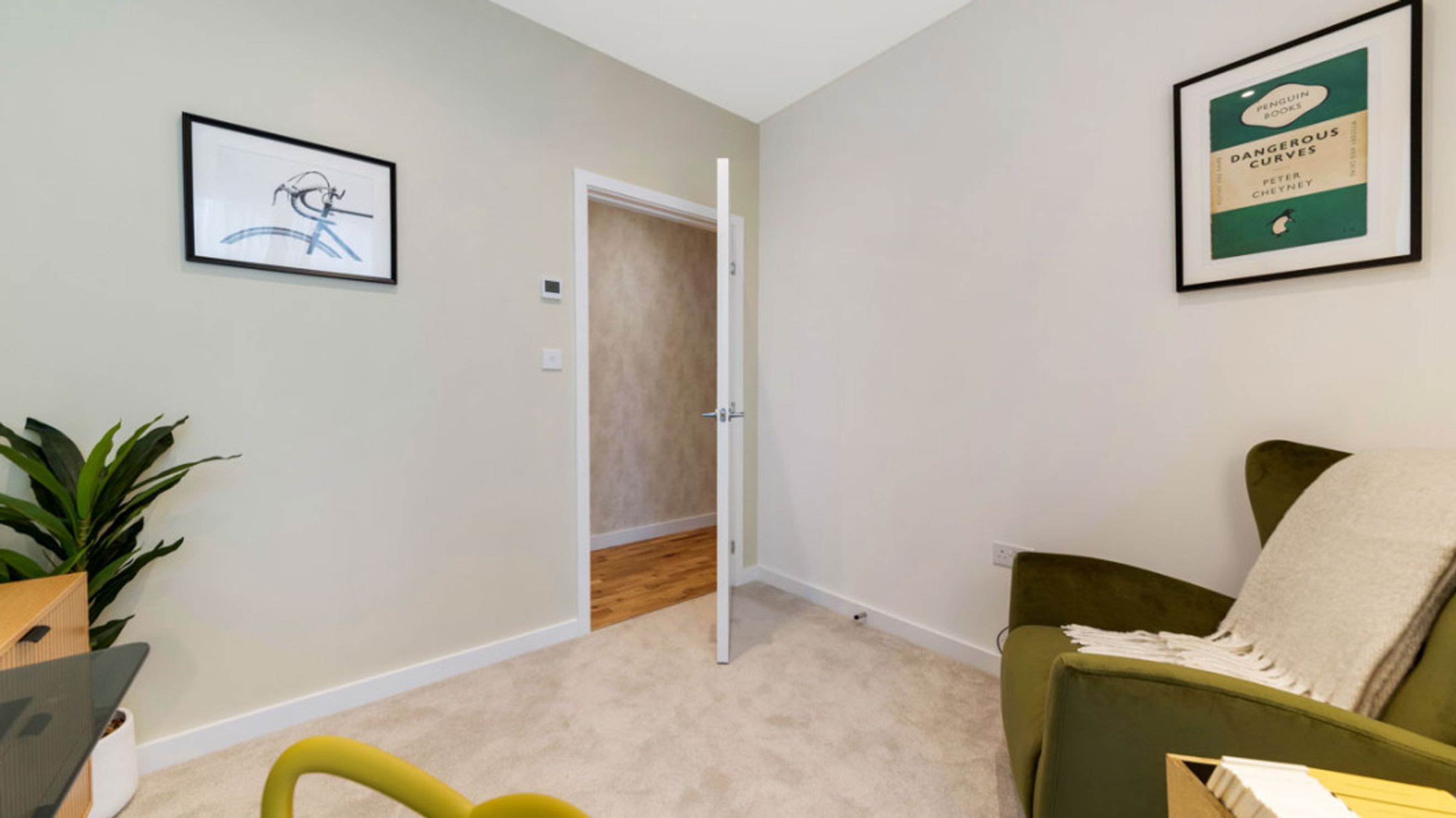 Property photo 12 of 19 for 4 Yelverton Road