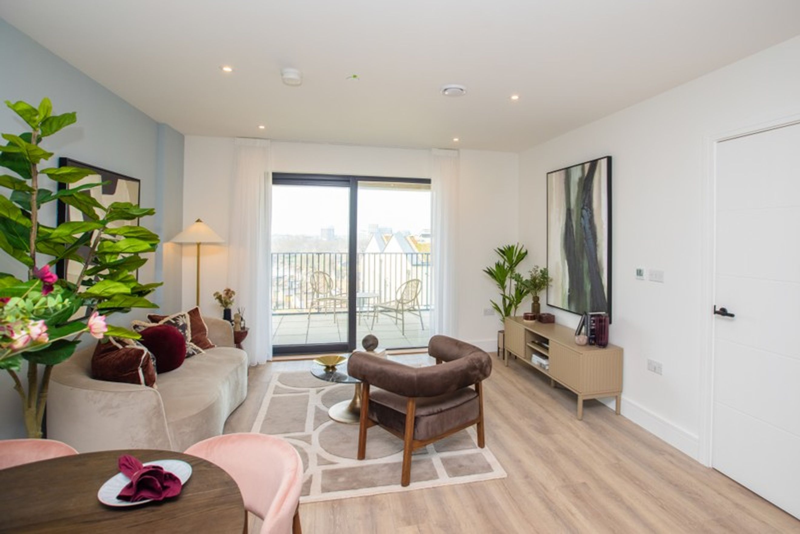 Property photo 4 of 21 for Square Roots Kingston KT1 Sales Suite, Hawks Road