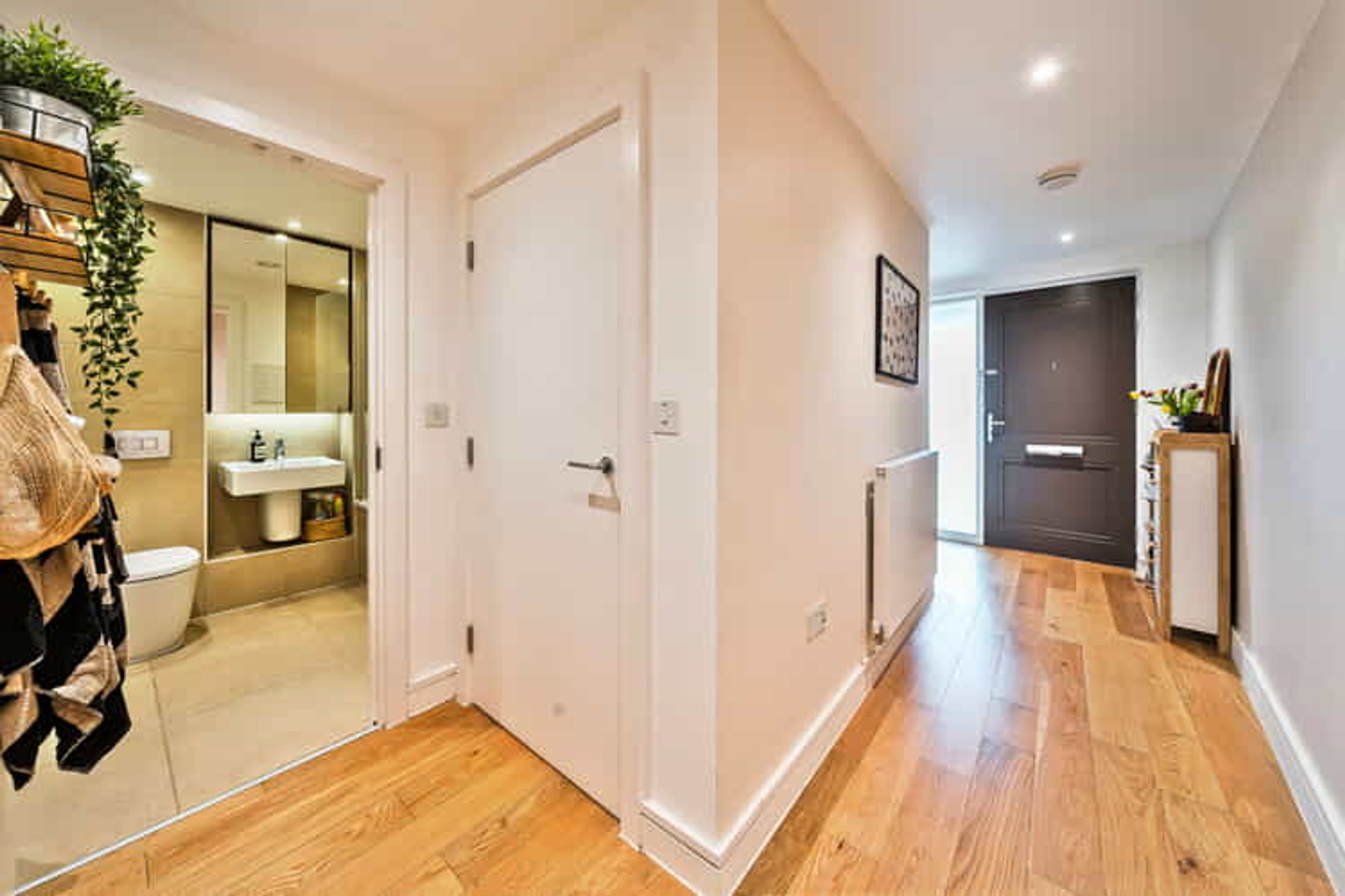 Property photo 10 of 17 for Bradley Road, Clapham