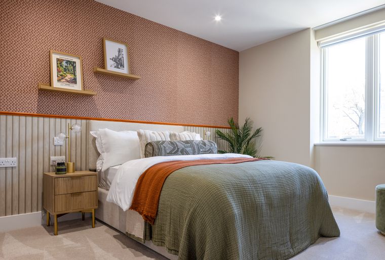 Property photo 9 of 22 for 46 Lower Road, Rotherhithe