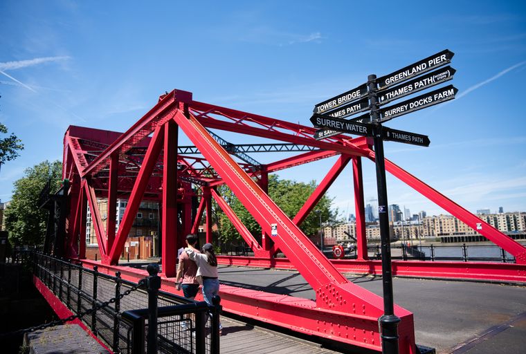 Property photo 21 of 22 for 46 Lower Road, Rotherhithe