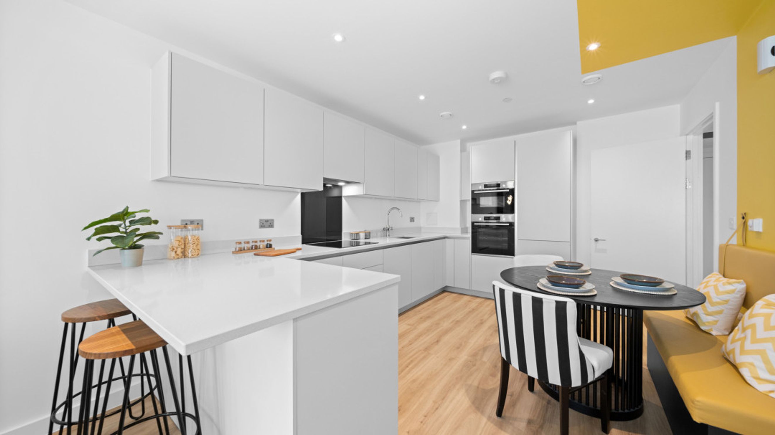 Property photo 6 of 12 for Herald Street, London