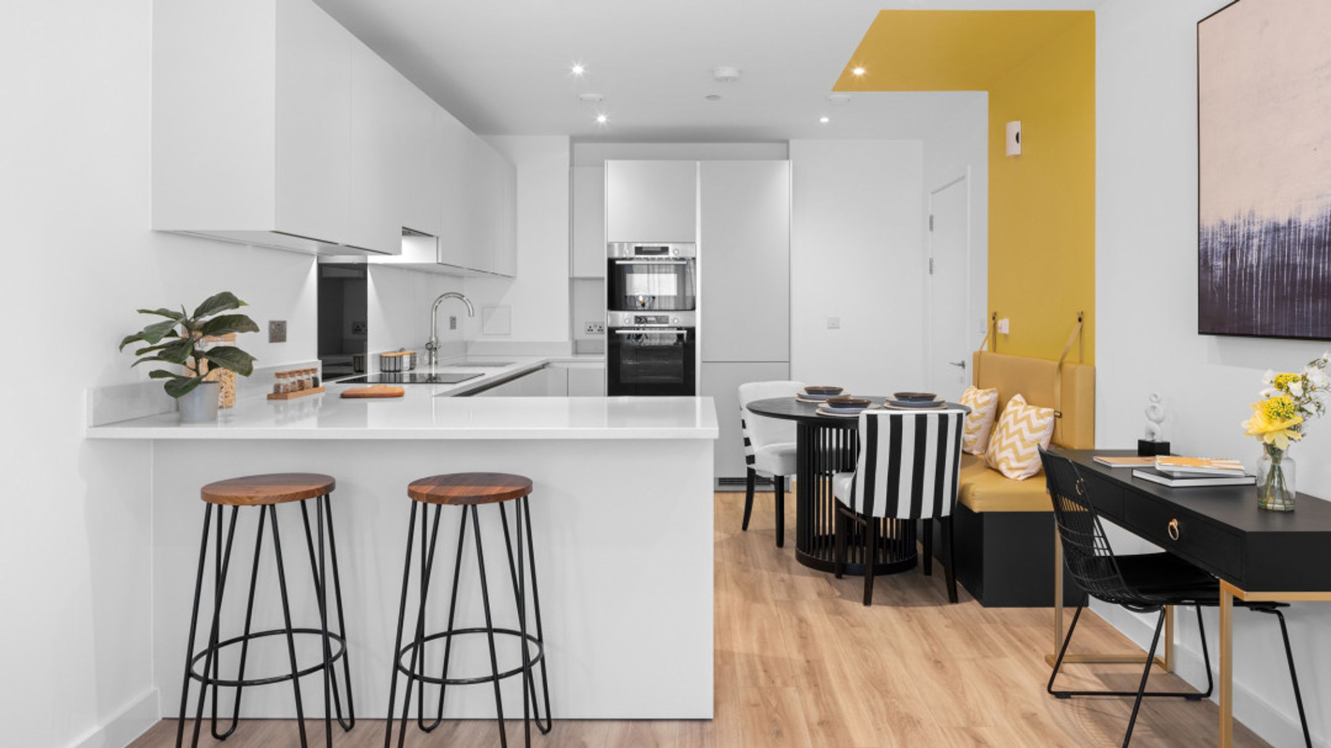 Property photo 3 of 11 for 6 Witan Street