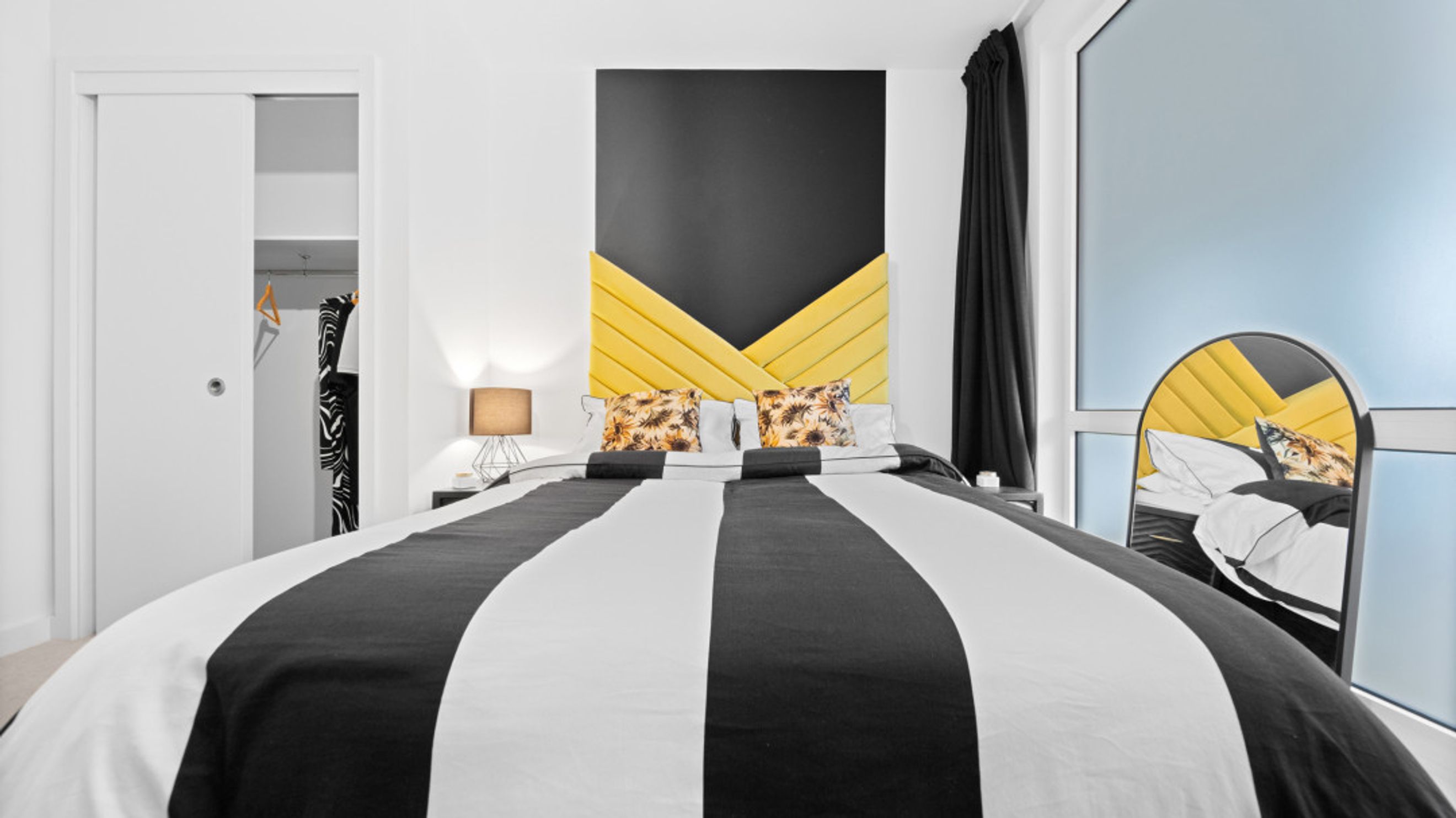 Property photo 1 of 10 for 6 Witan Street