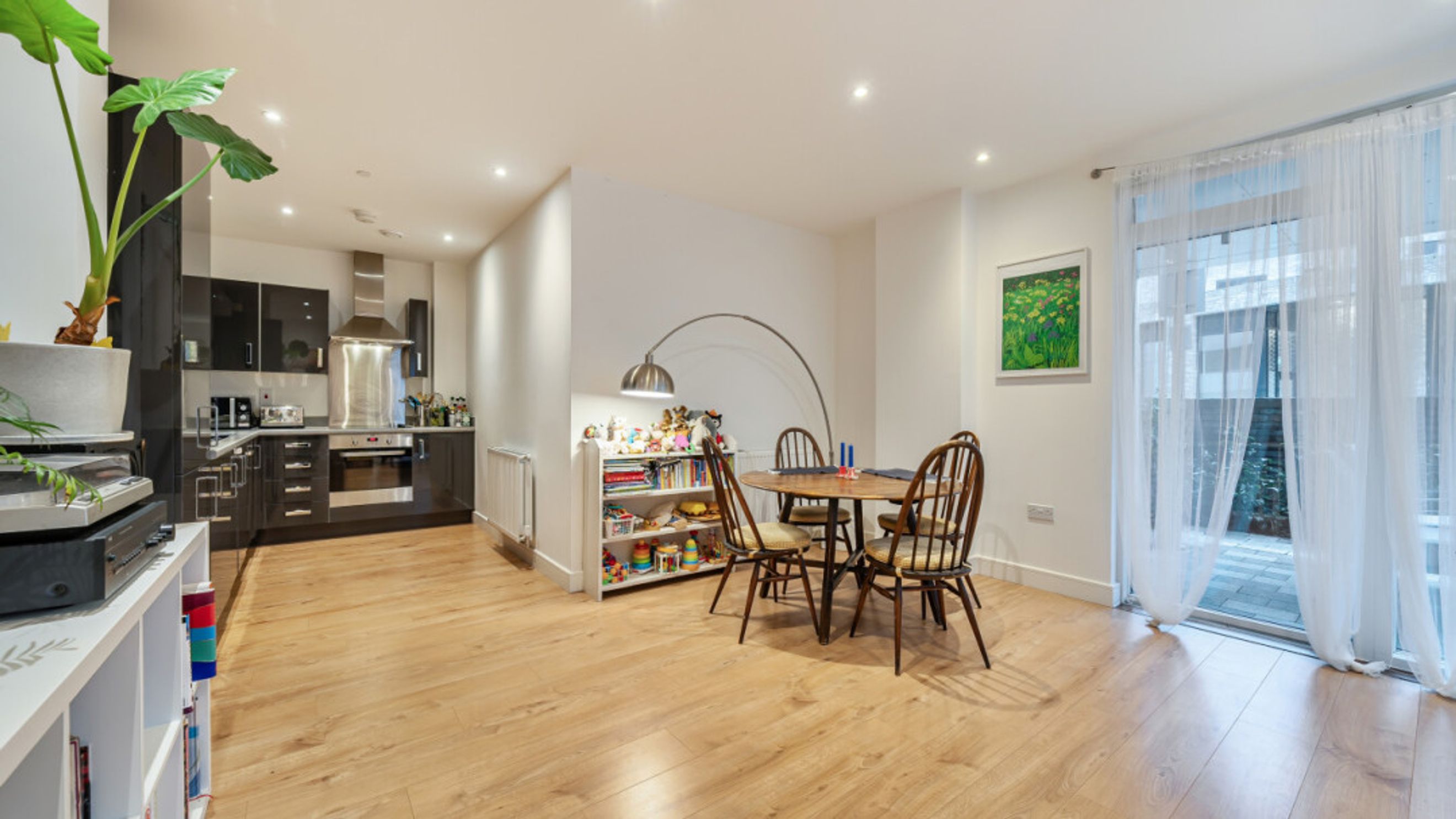 Property photo 4 of 34 for Cadence Way, Stratford,  