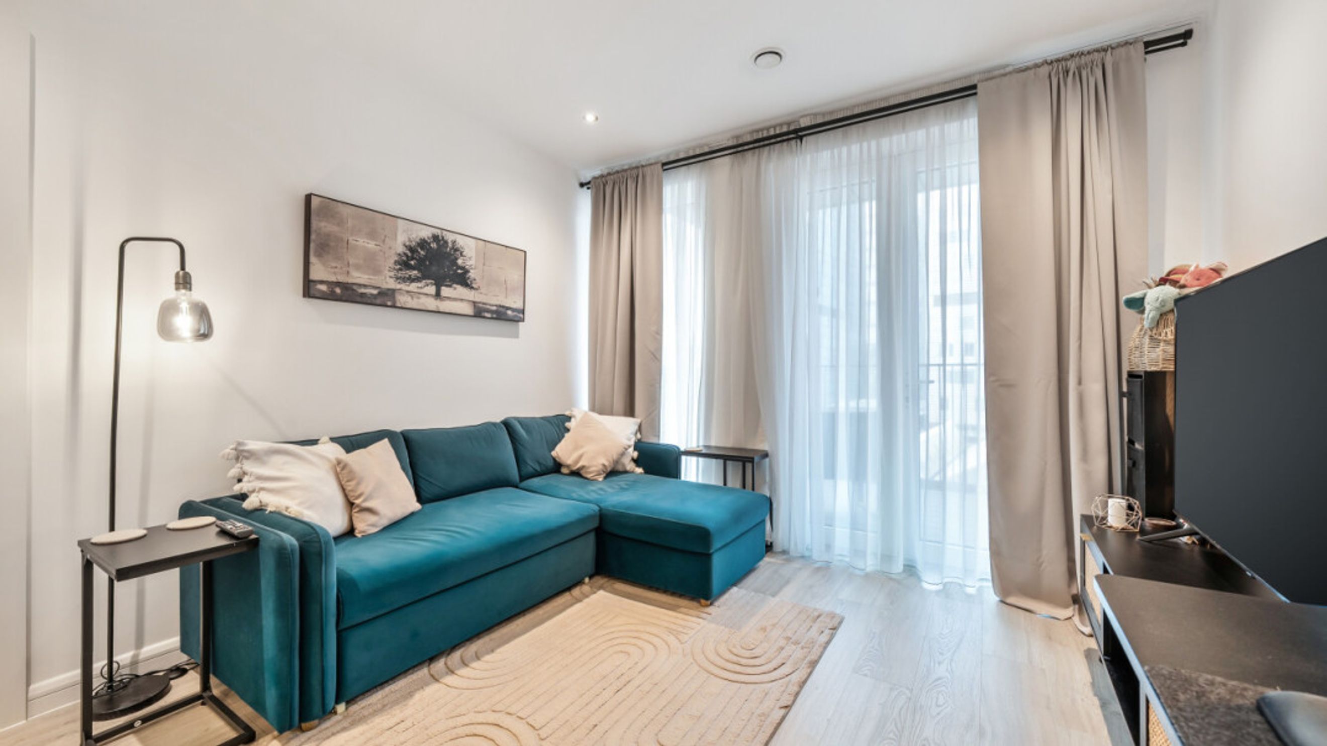 Property photo 2 of 34 for Chiffon Apartments, 3 Cendal Crescent, Whitechapel,  