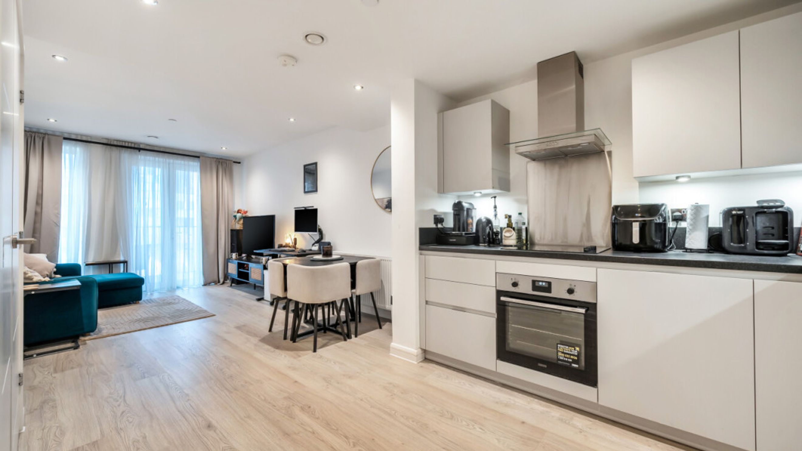 Property photo 4 of 34 for Chiffon Apartments, 3 Cendal Crescent, Whitechapel,  