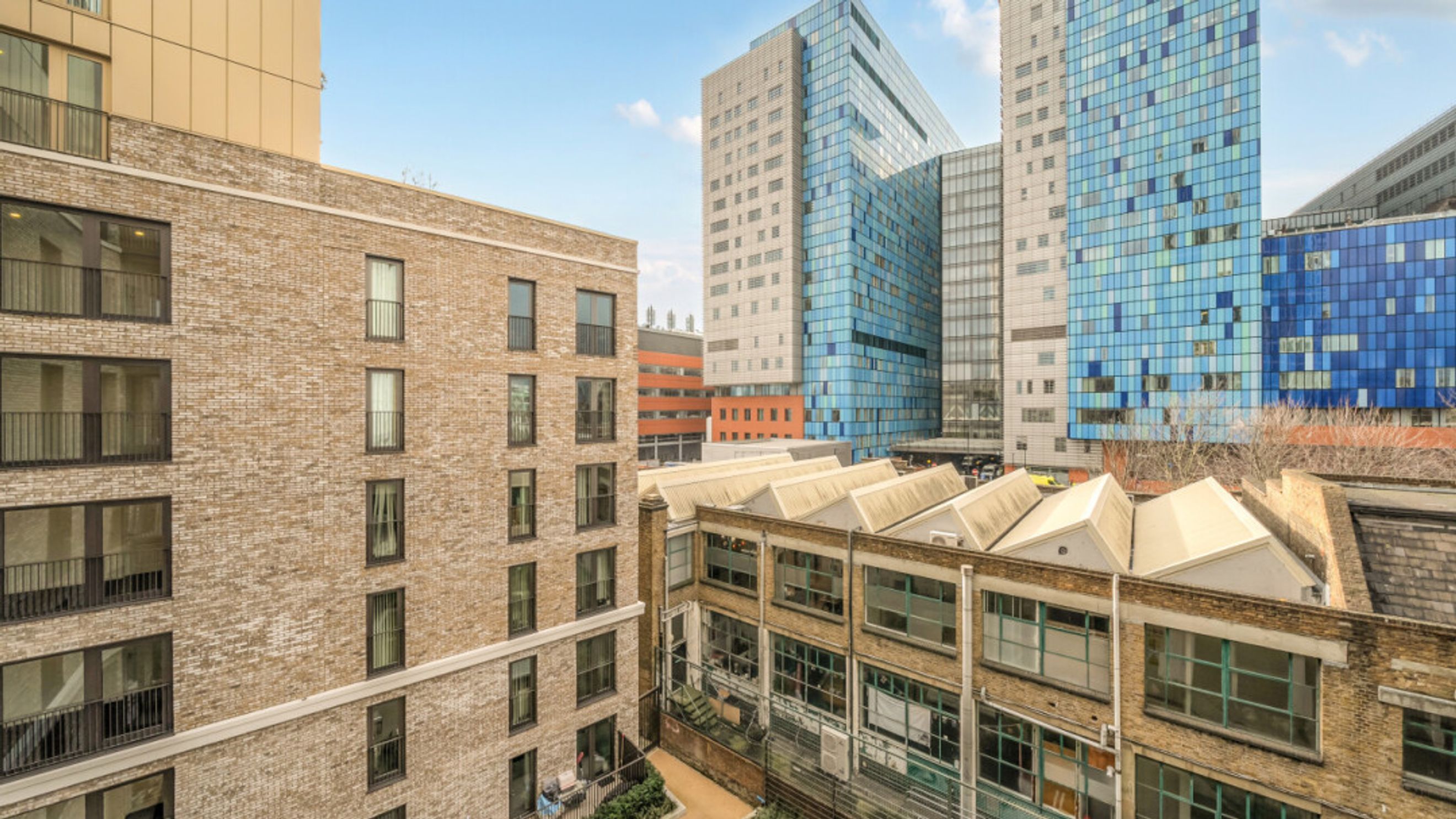 Property photo 16 of 34 for Chiffon Apartments, 3 Cendal Crescent, Whitechapel,  