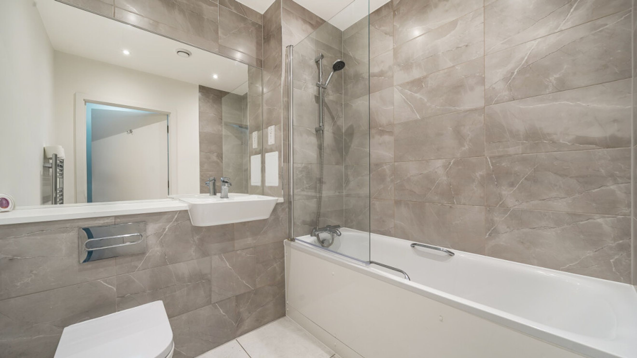 Property photo 12 of 36 for Newport House, Fitch Way, Rainham,  