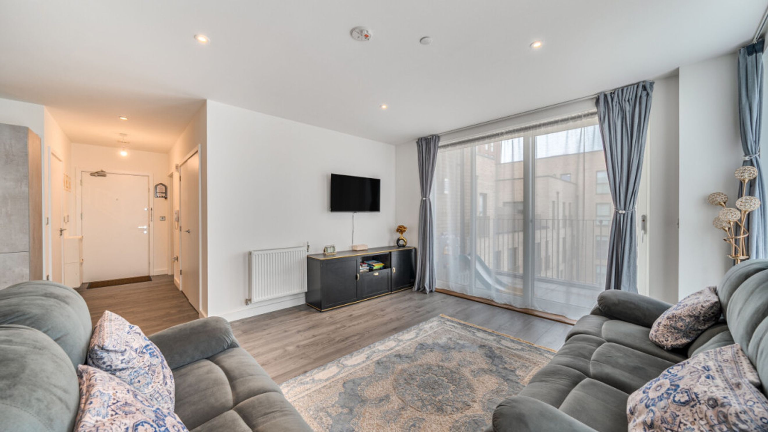 Property photo 16 of 27 for Verona House, Versailles Road, Beam Park,  