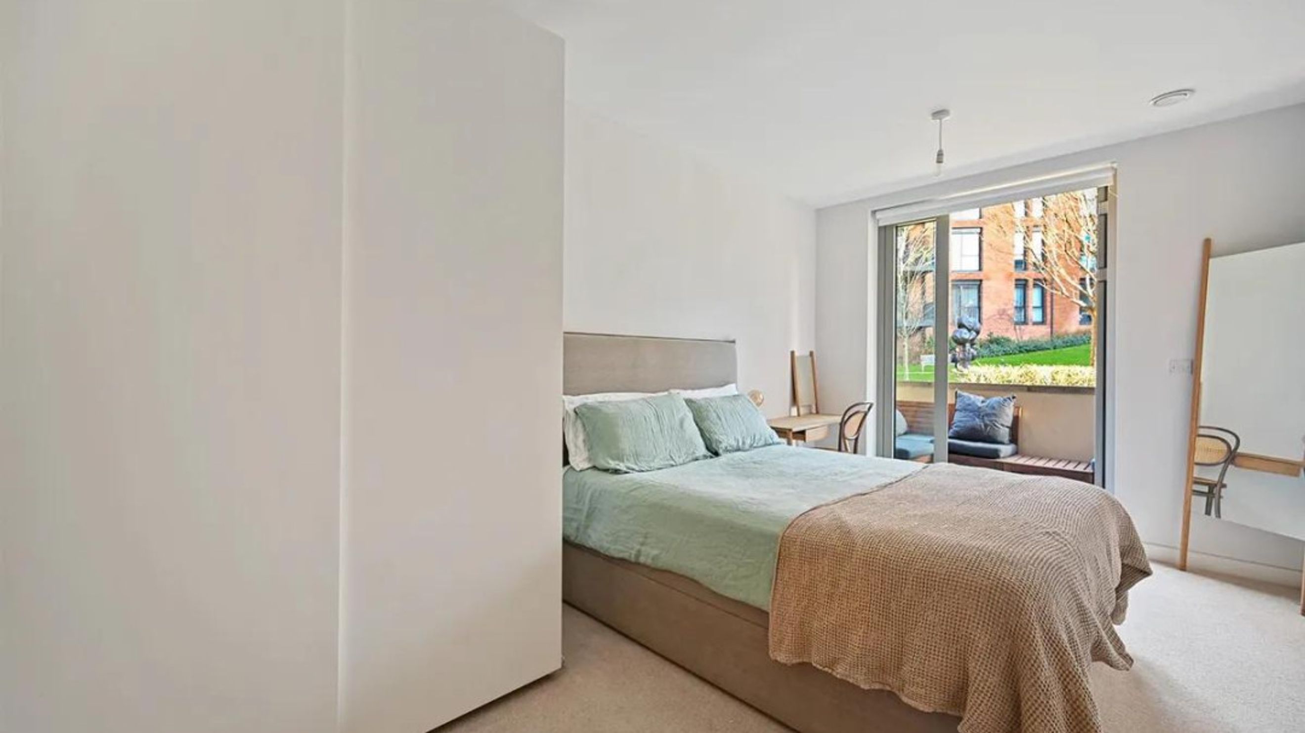 Property photo 5 of 16 for London NW3 7AW, London,  