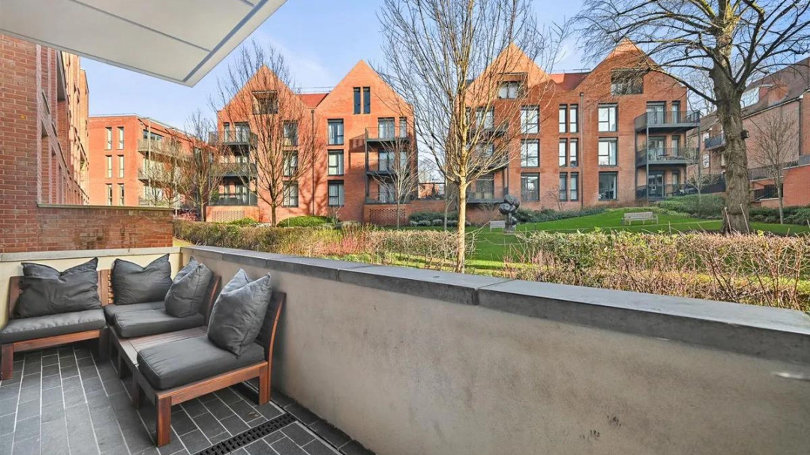 Property photo 11 of 16 for London NW3 7AW, London,  