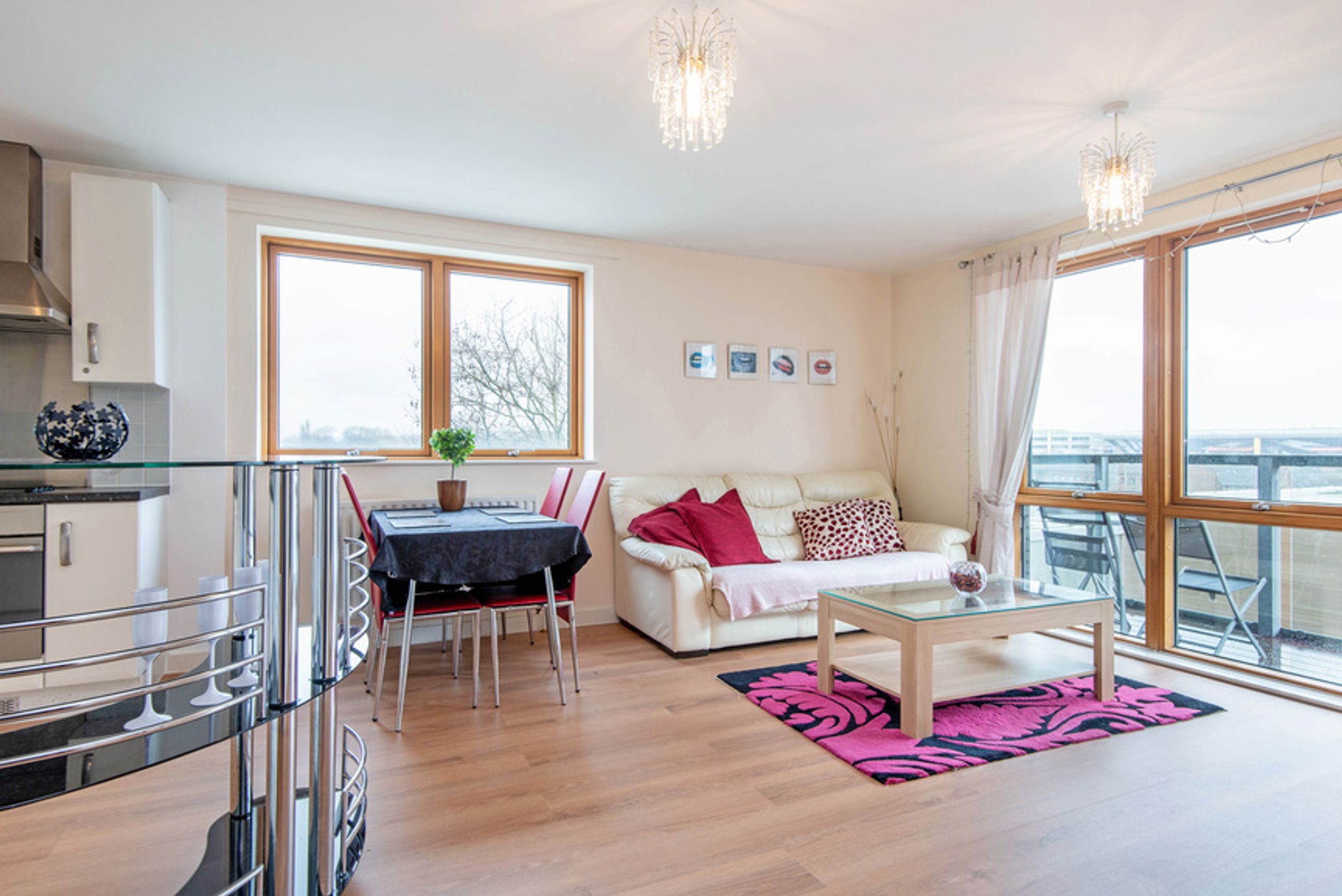 Property photo 2 of 13 for Biggs Square, Felstead Street