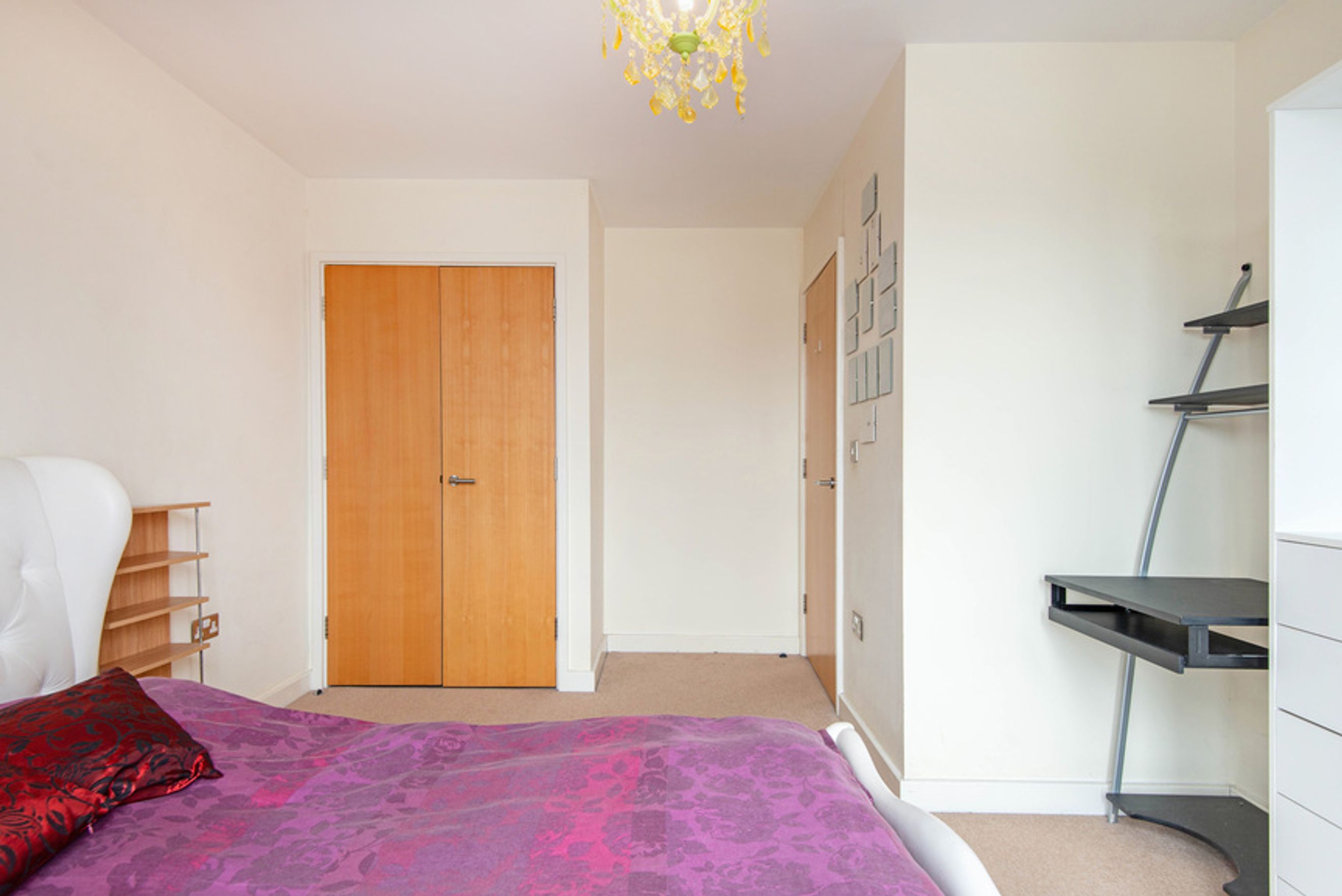 Property photo 7 of 13 for Biggs Square, Felstead Street