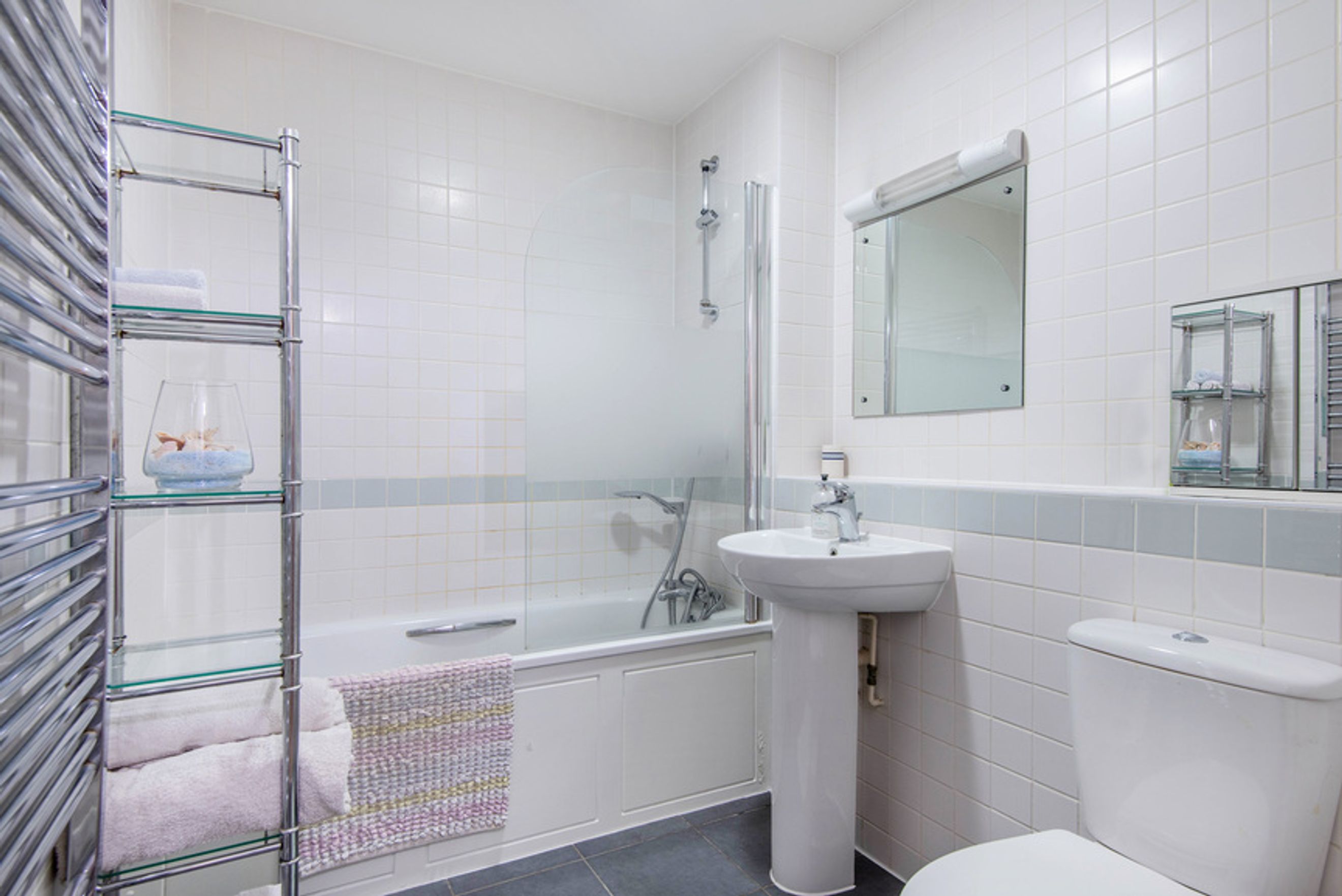 Property photo 10 of 13 for Biggs Square, Felstead Street