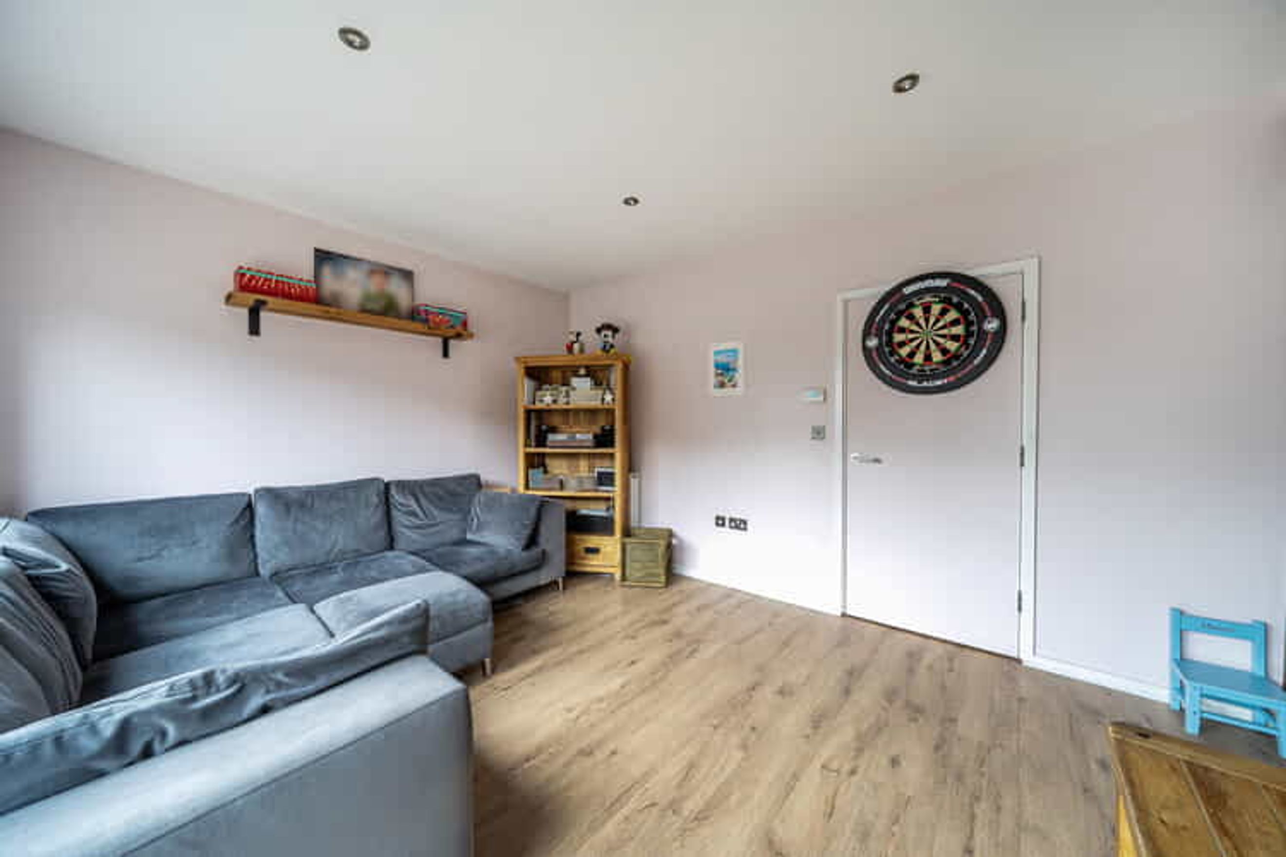 Property photo 3 of 21 for Calvert Mews, Dagenham