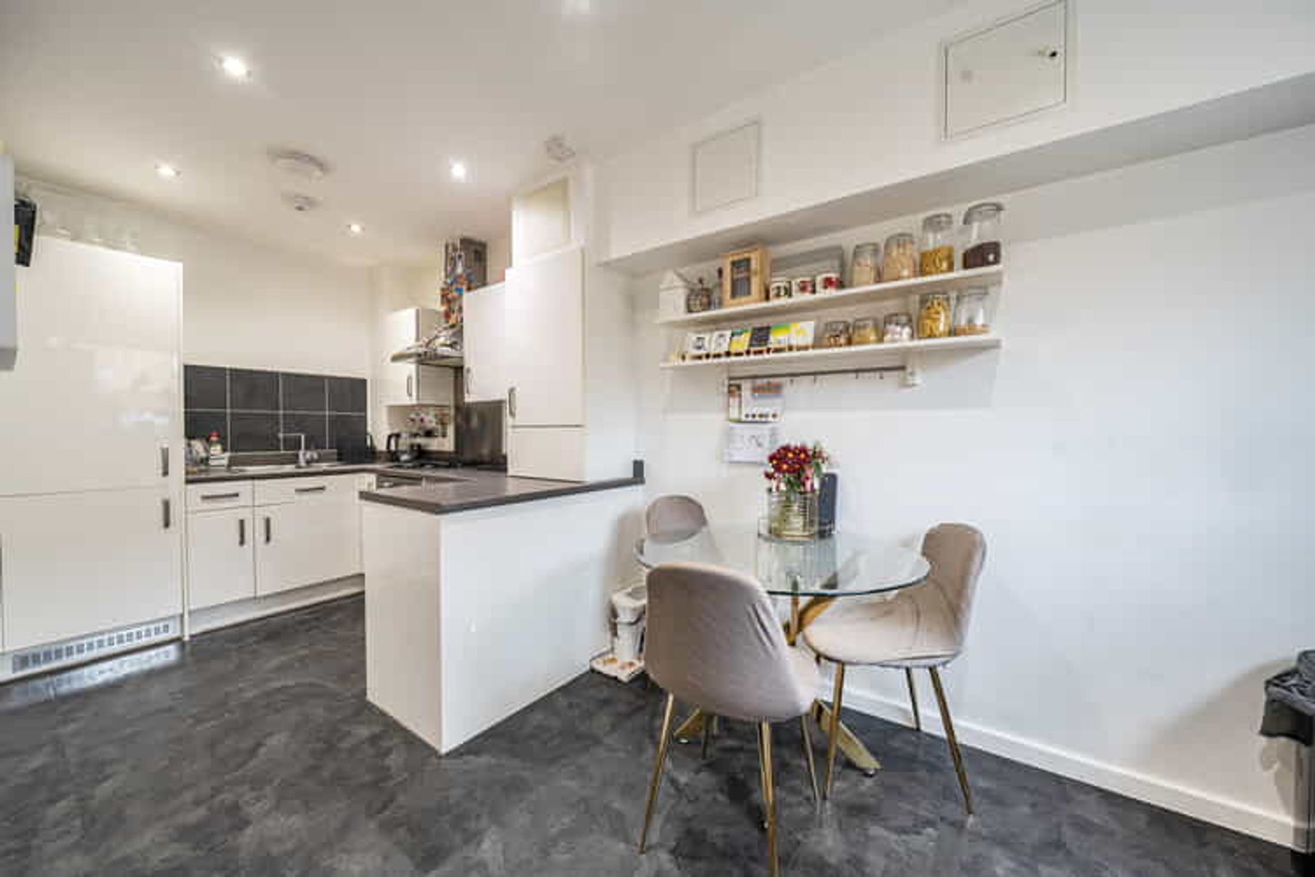 Property photo 5 of 21 for Calvert Mews, Dagenham