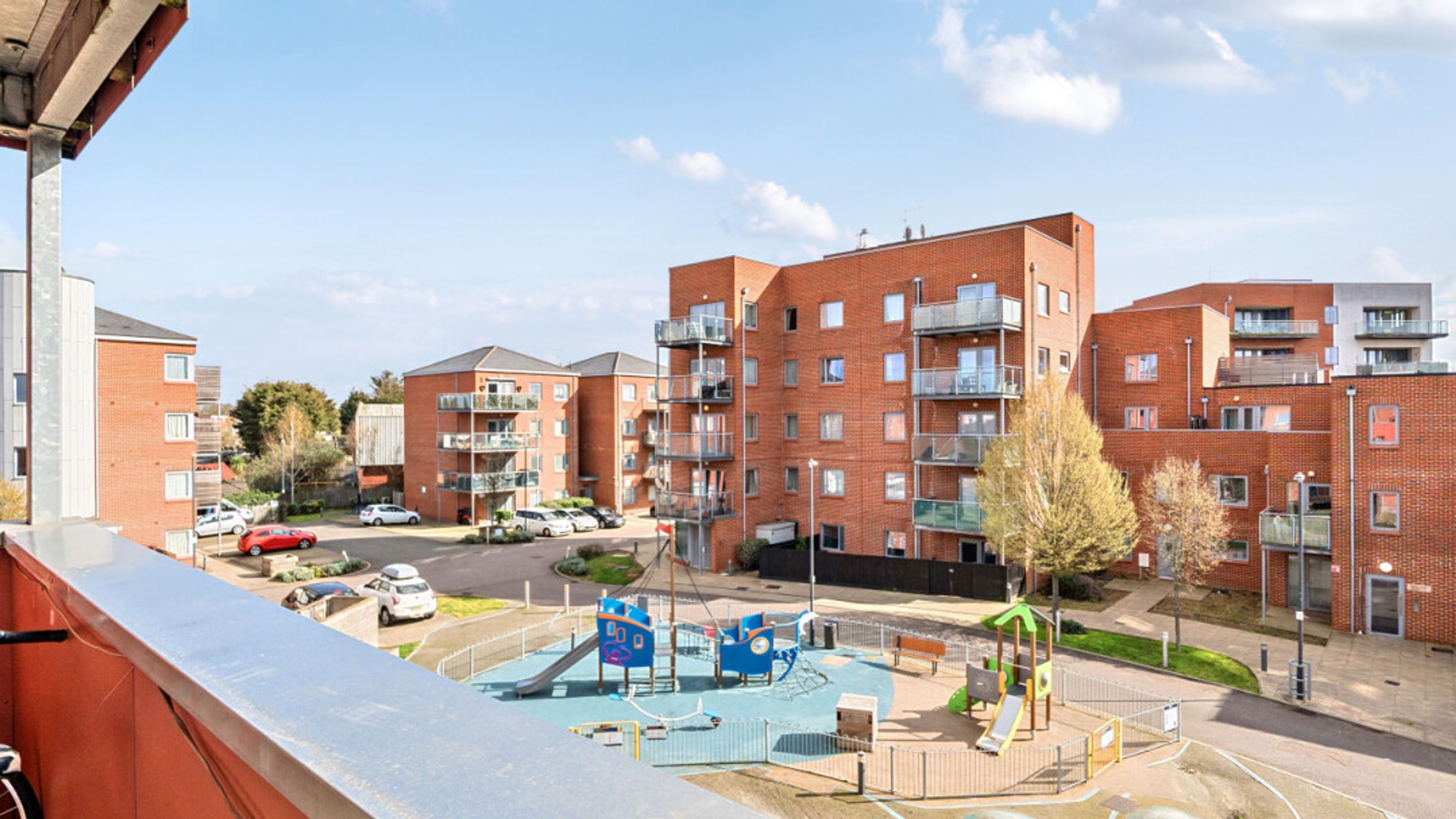 Property photo 16 of 36 for Serpentine Close, Chadwell Heath,  