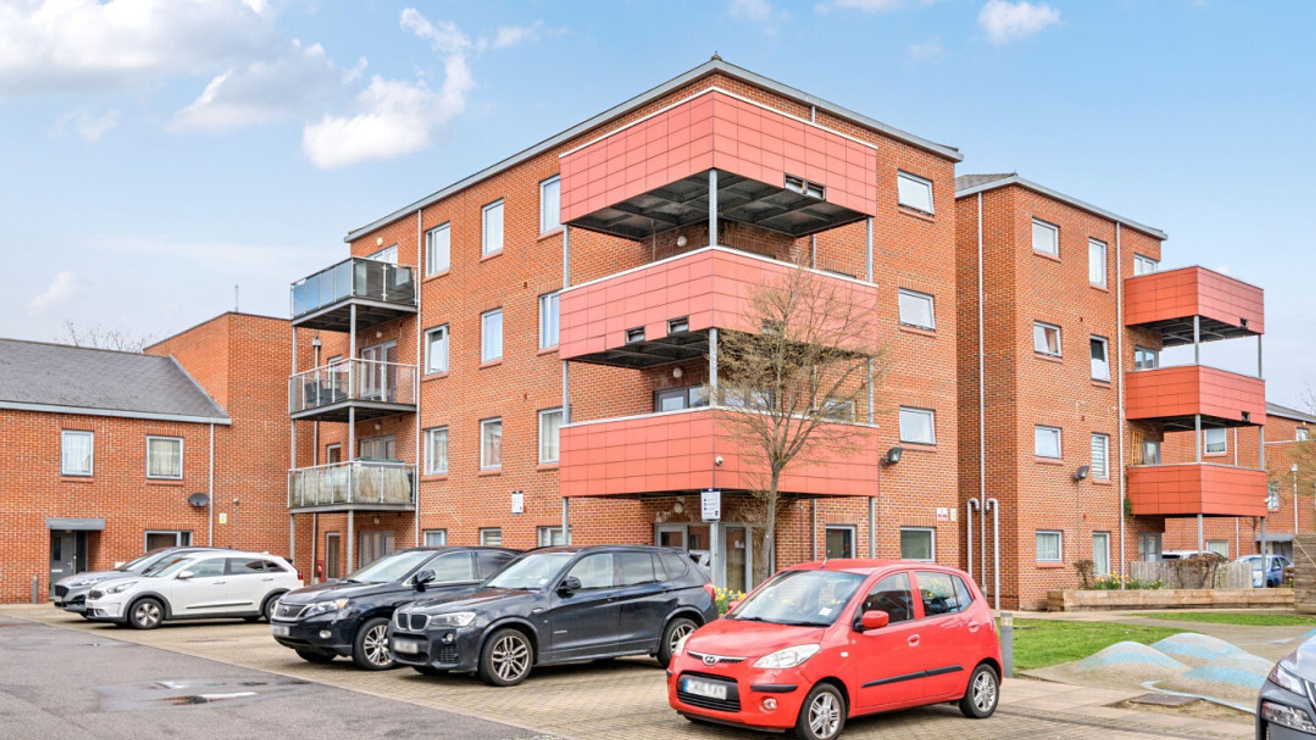 Property photo 18 of 36 for Serpentine Close, Chadwell Heath,  